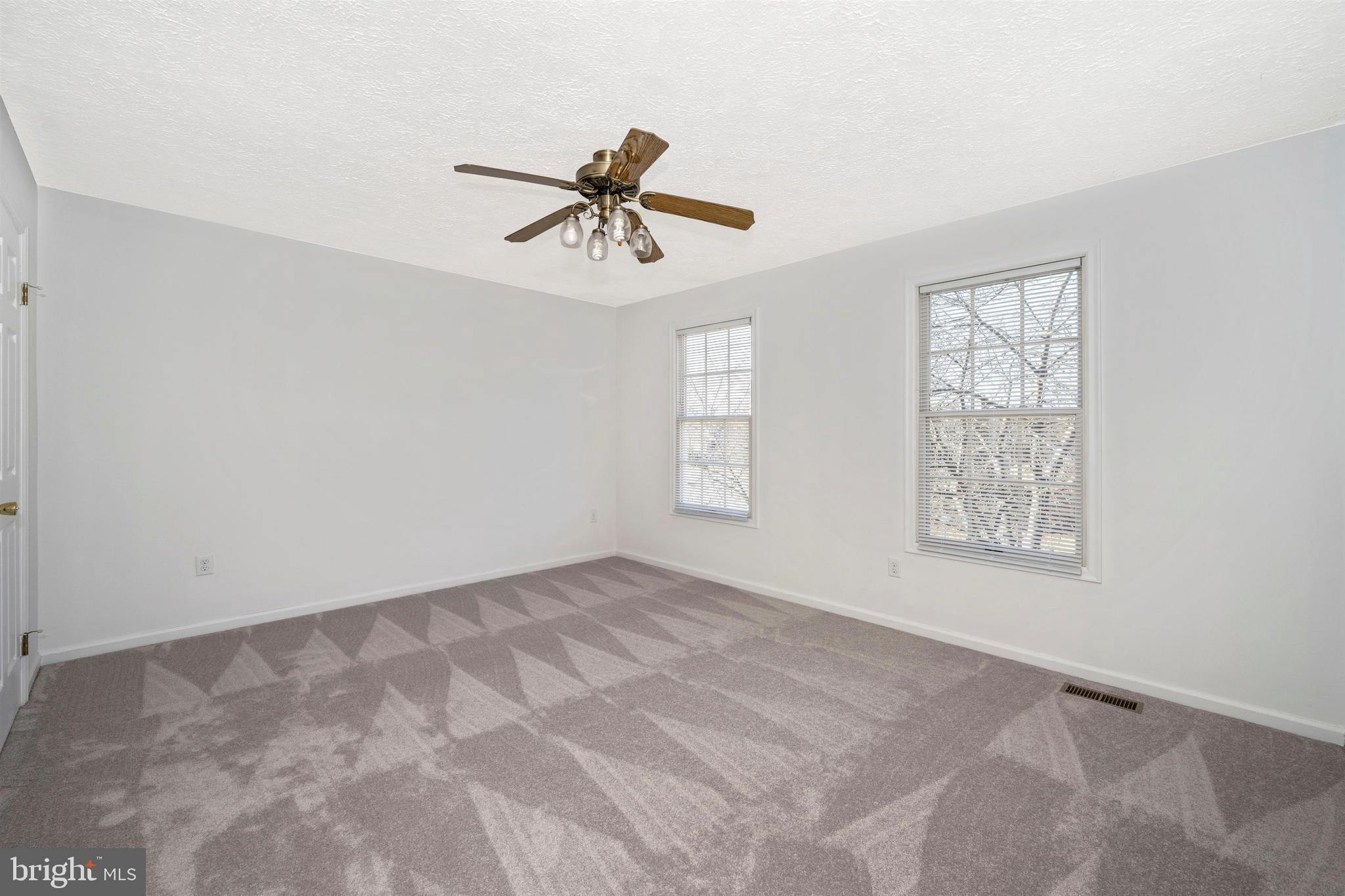 FOXLEIGH MEADOWS - Residential Lease