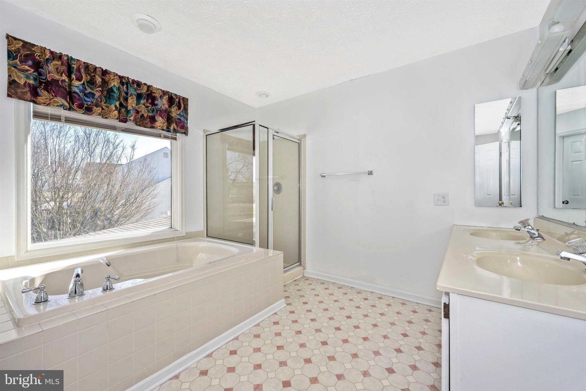 FOXLEIGH MEADOWS - Residential Lease