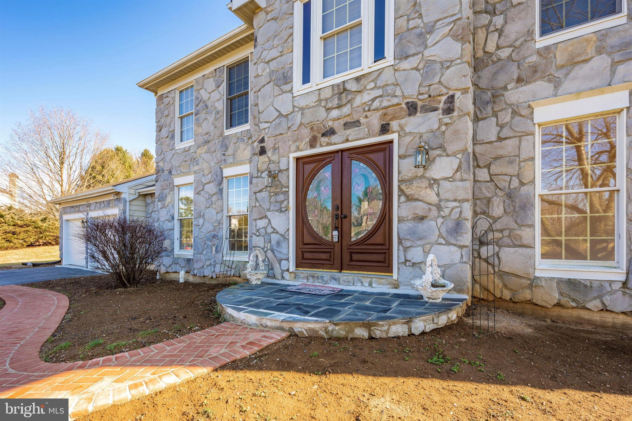 FOXLEIGH MEADOWS - Residential Lease