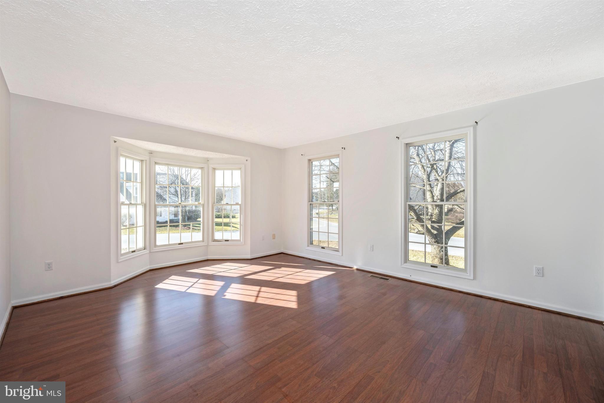 FOXLEIGH MEADOWS - Residential Lease