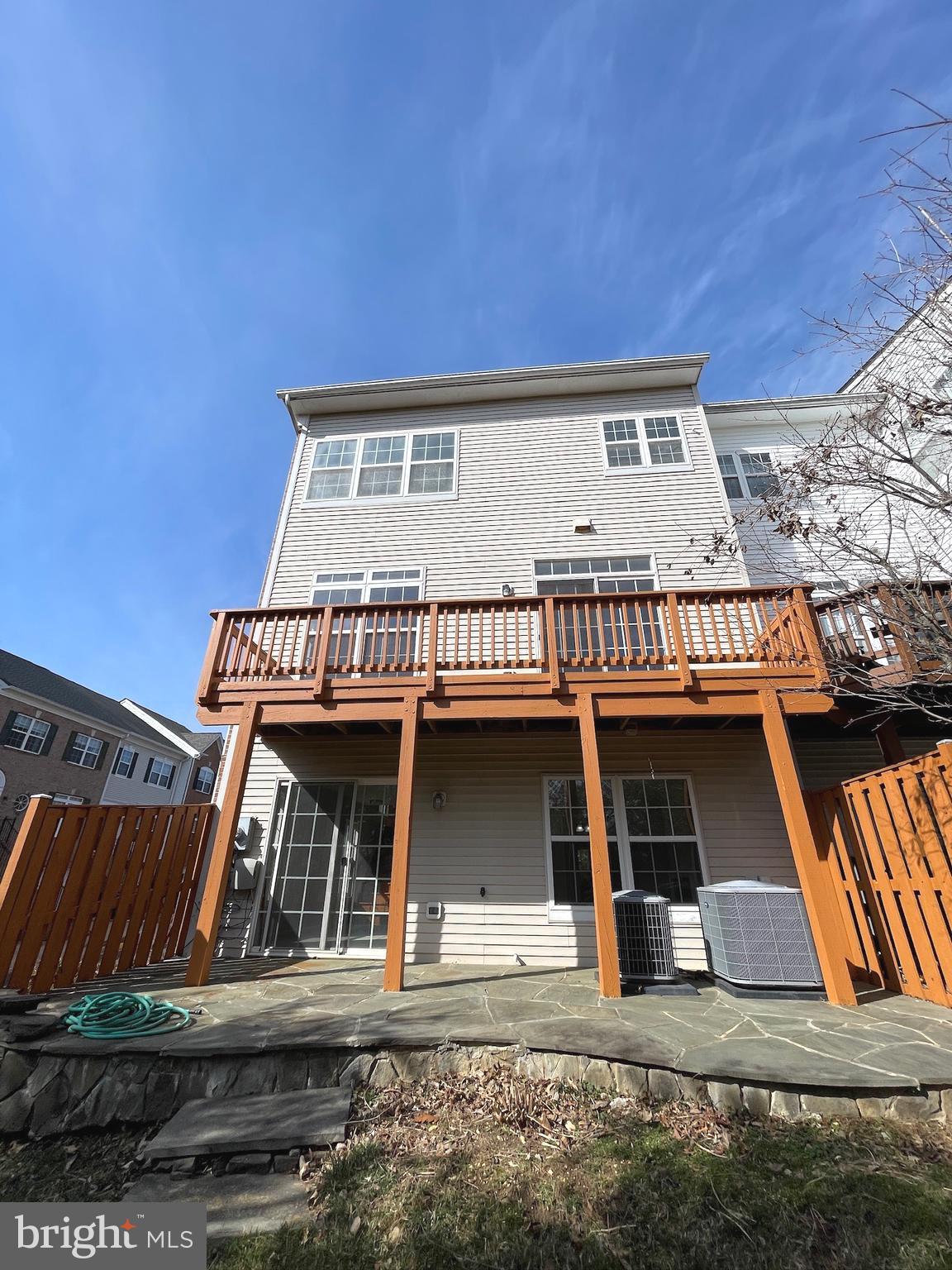 TOWNES OF MANCHESTER WOODS - Residential