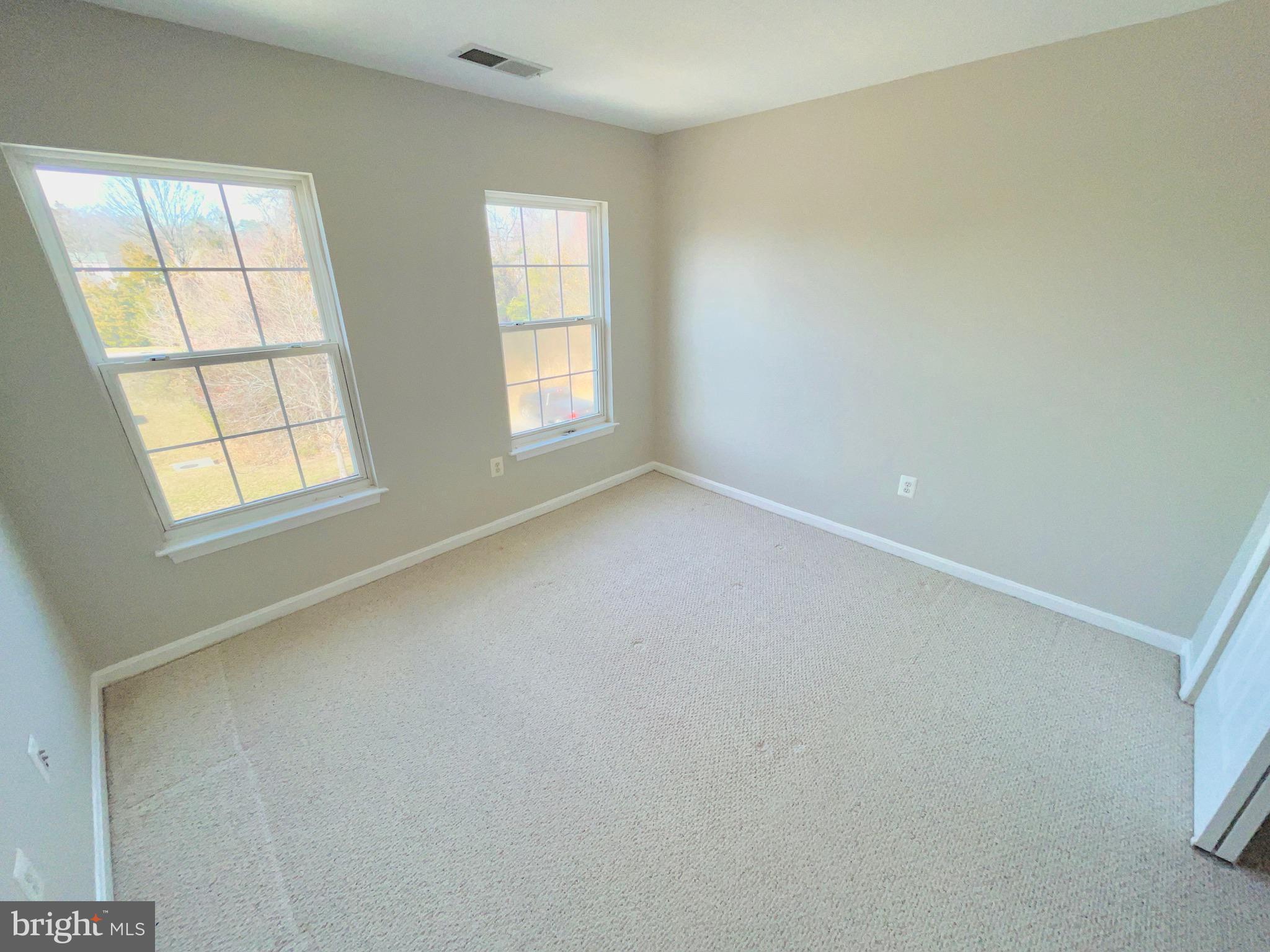 TOWNES OF MANCHESTER WOODS - Residential