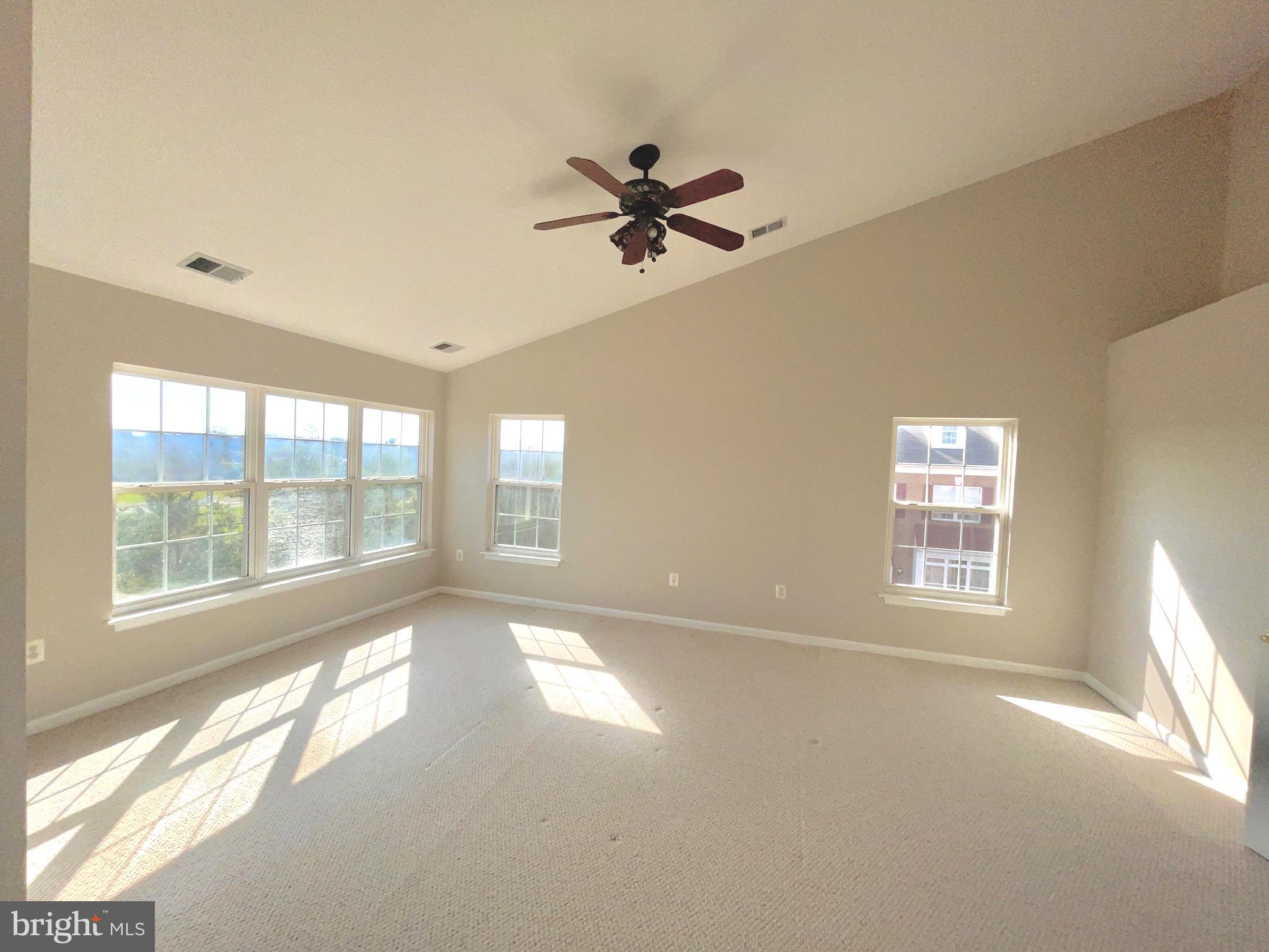 TOWNES OF MANCHESTER WOODS - Residential