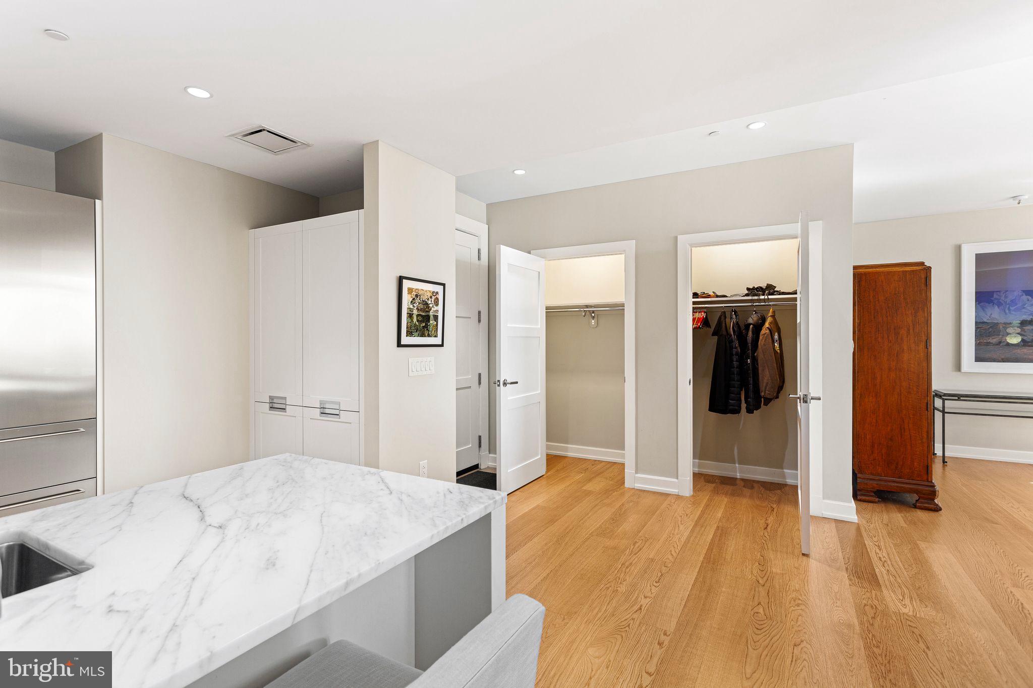 CENTER CITY - Residential