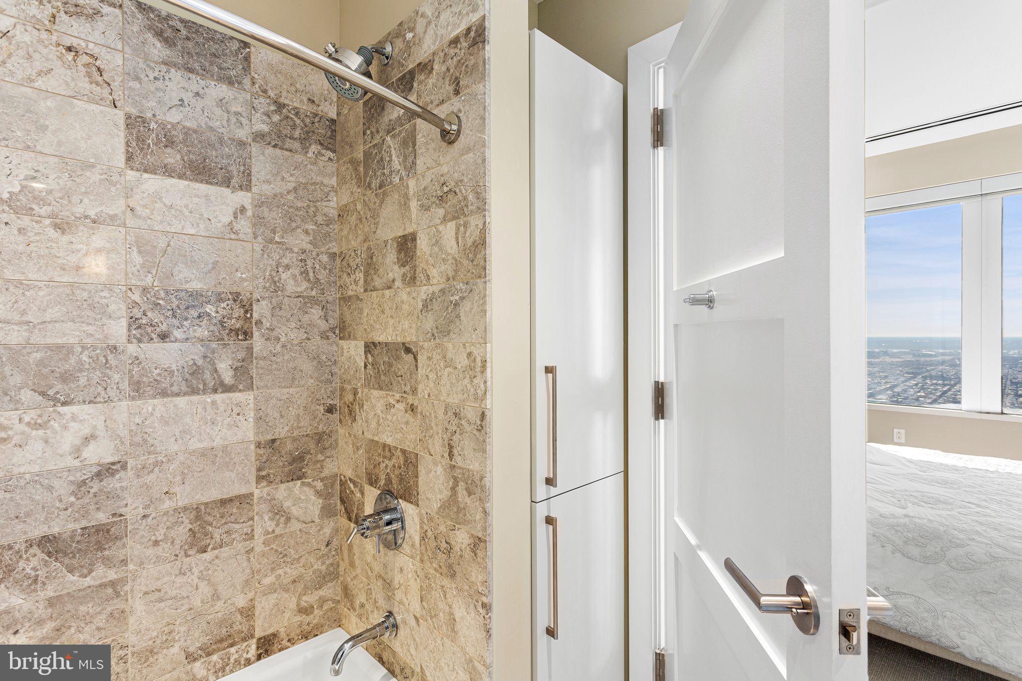 CENTER CITY - Residential