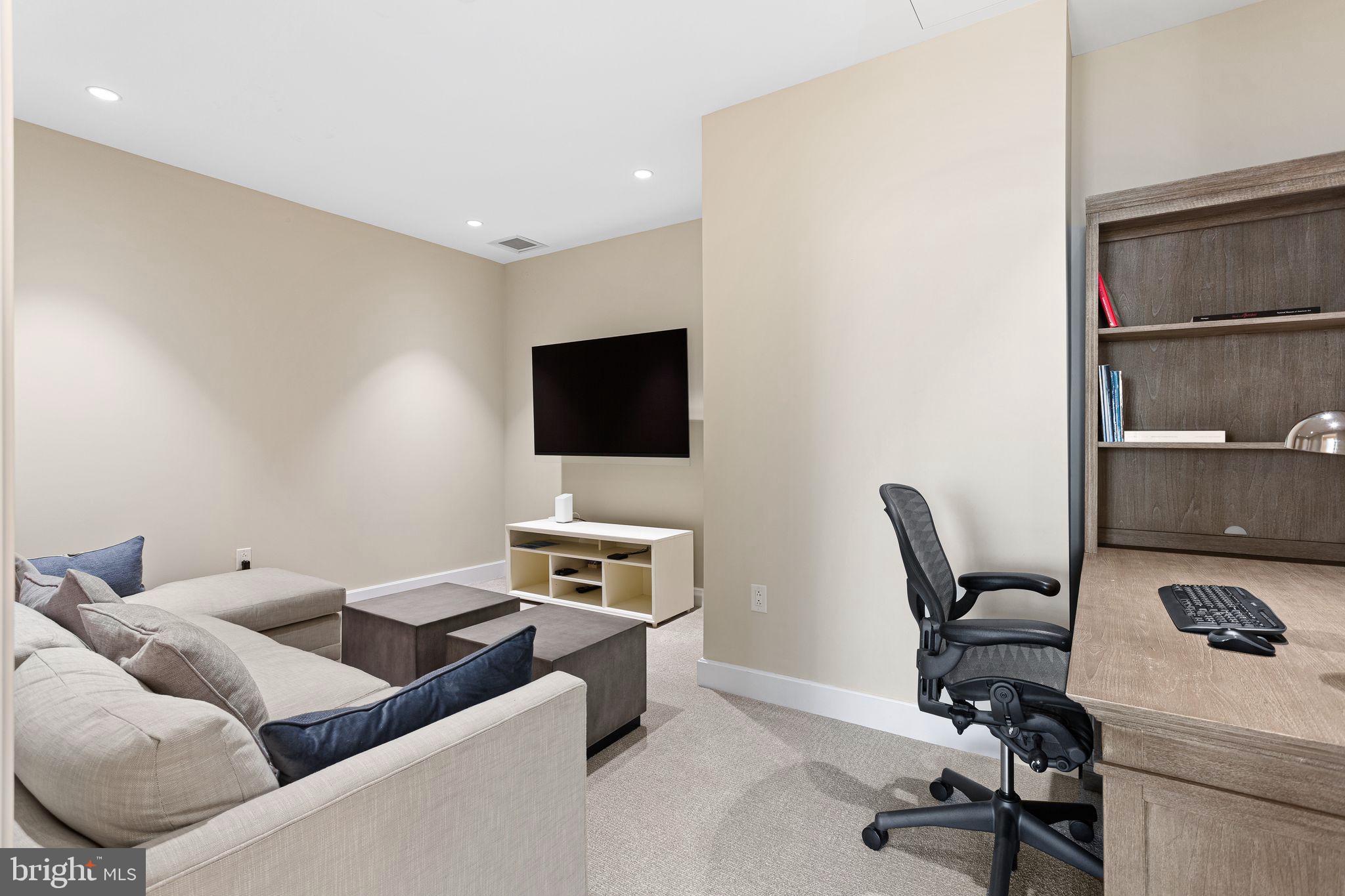 CENTER CITY - Residential