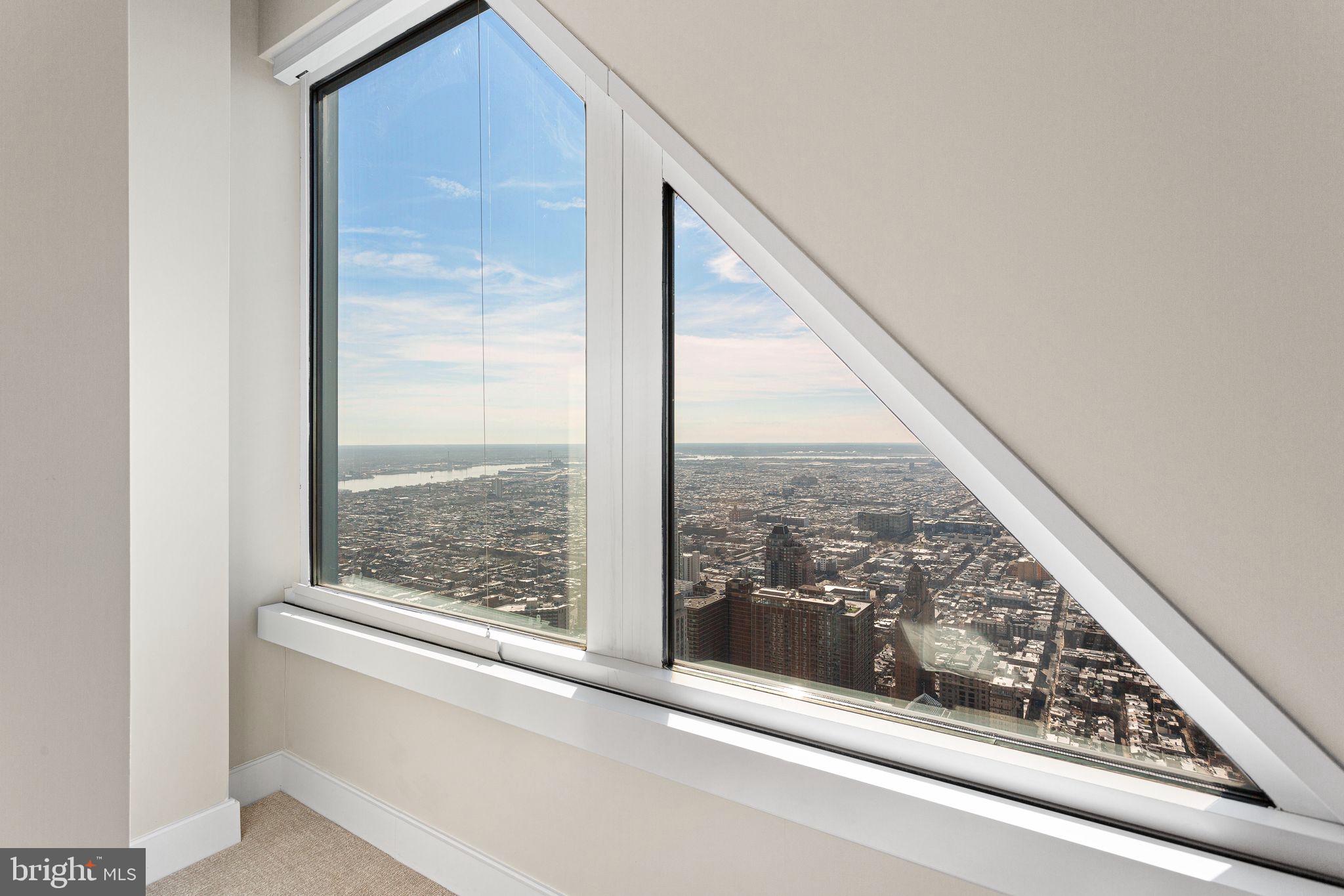 CENTER CITY - Residential