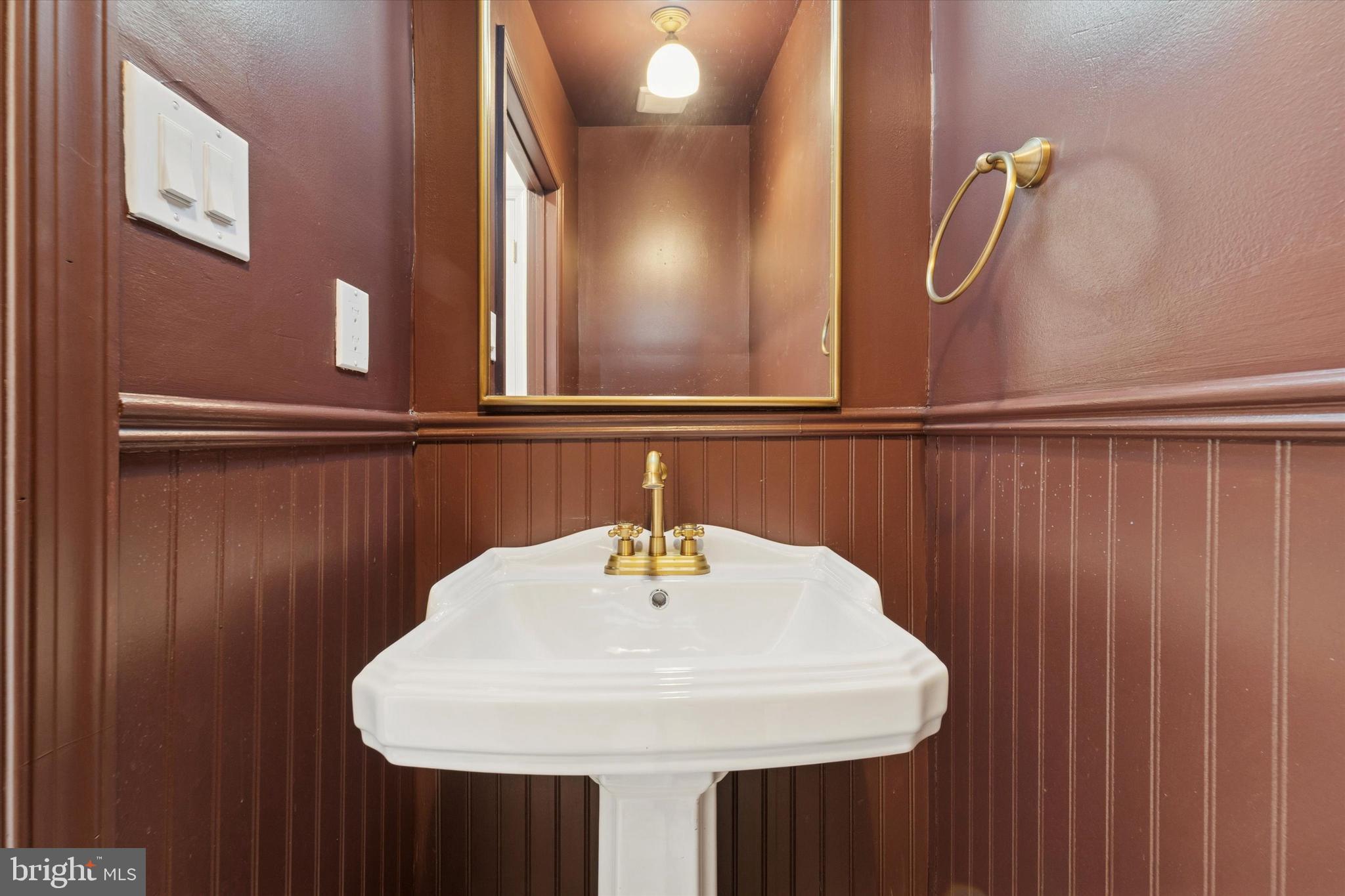 PHILADELPHIA (WEST) - Residential