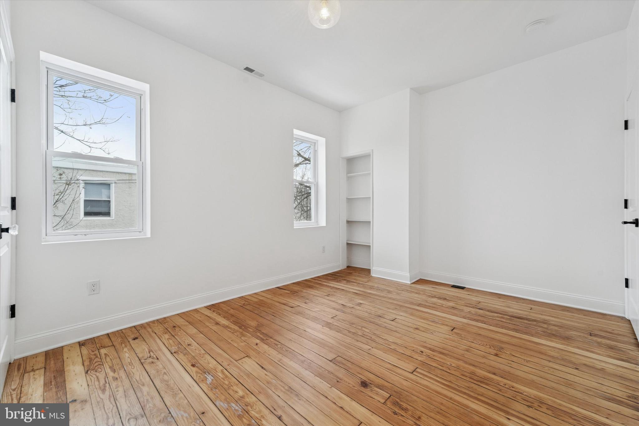 PHILADELPHIA (WEST) - Residential