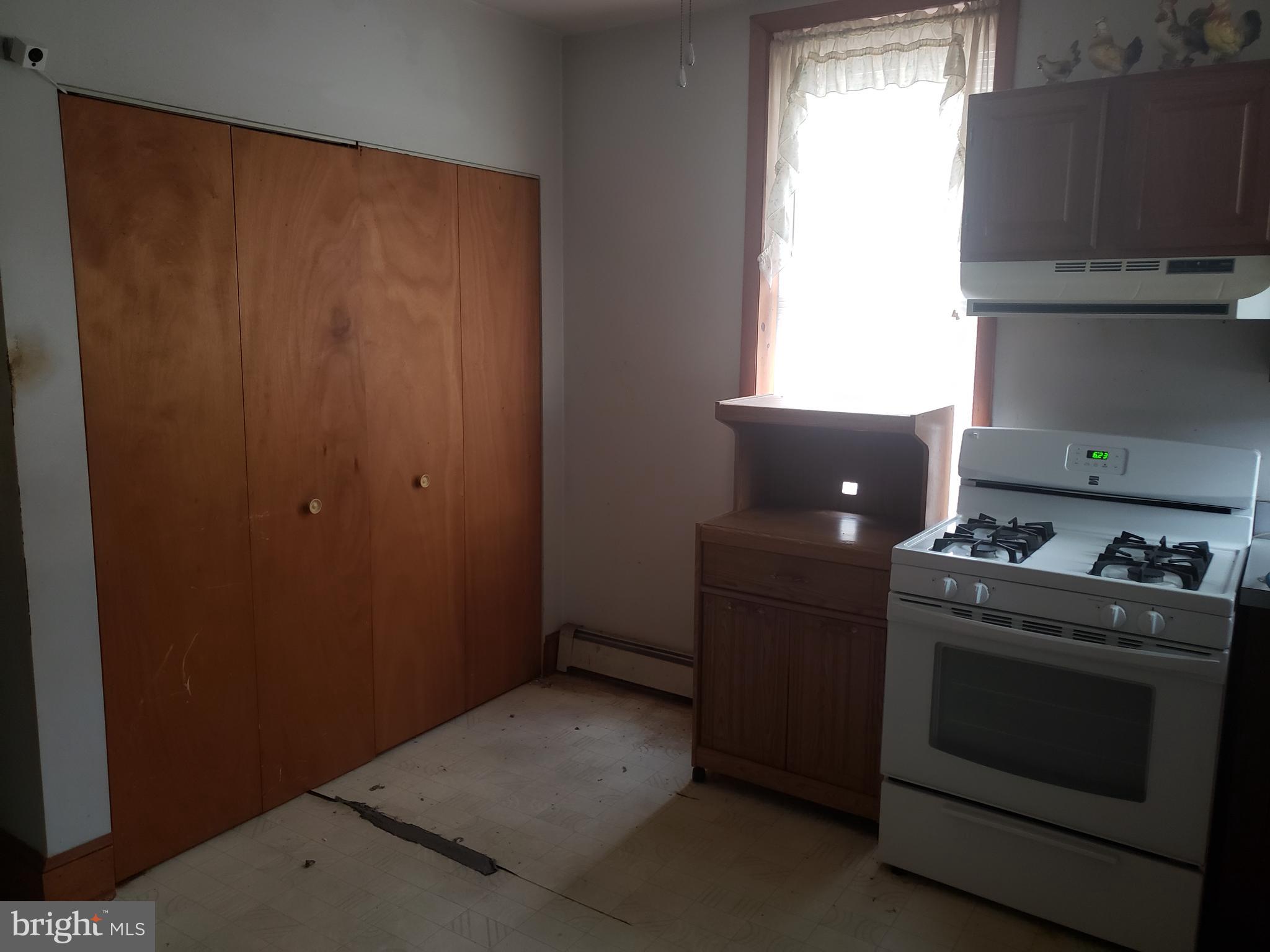 MILL HILL - Residential