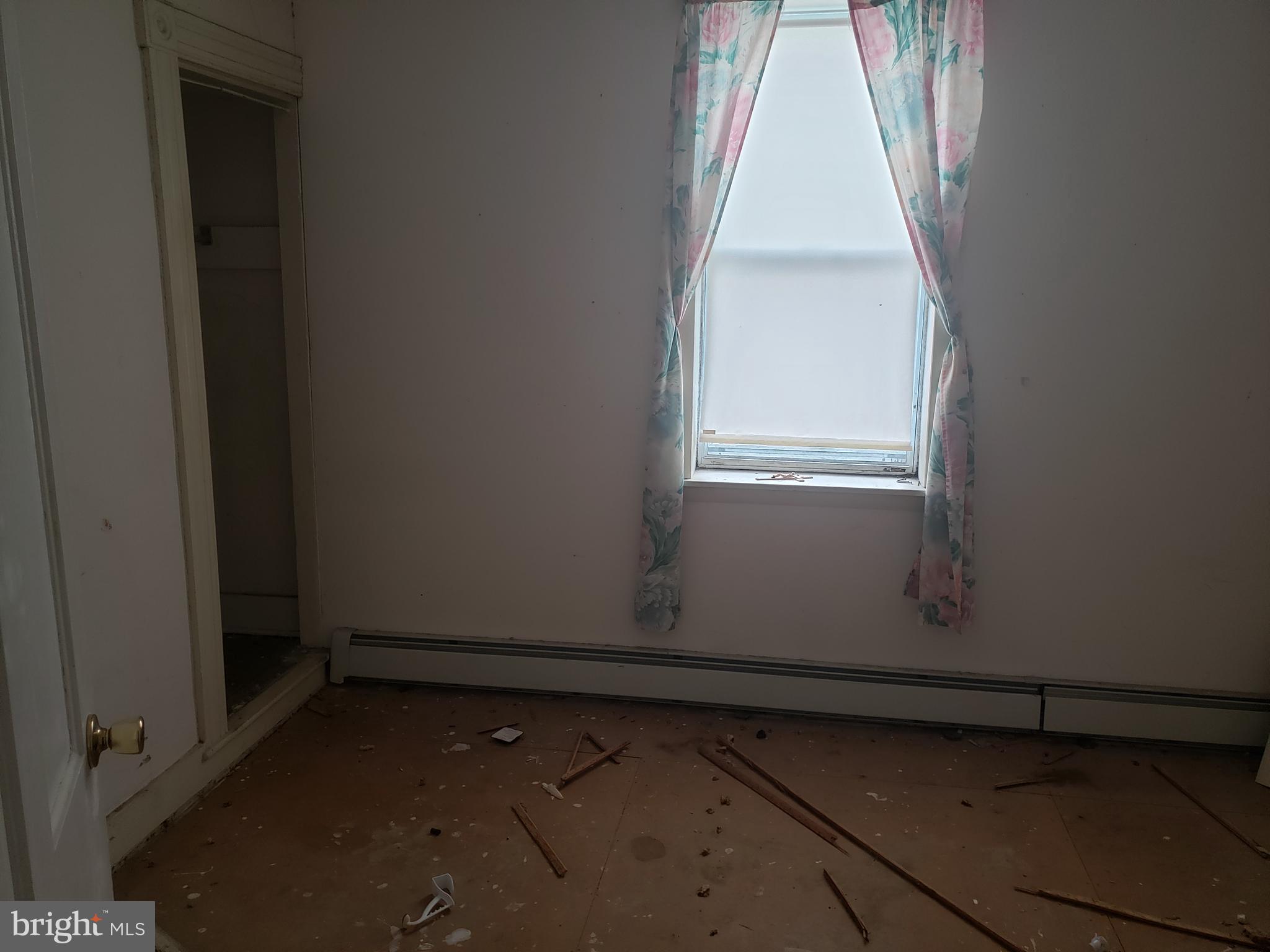 MILL HILL - Residential