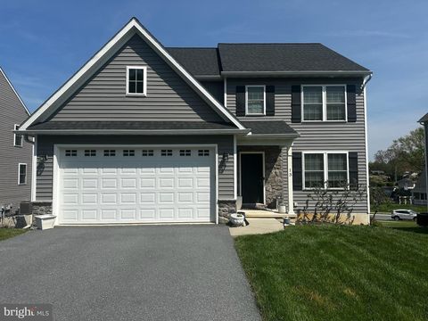 13 VERBENA DRIVE LANCASTER PA 17602