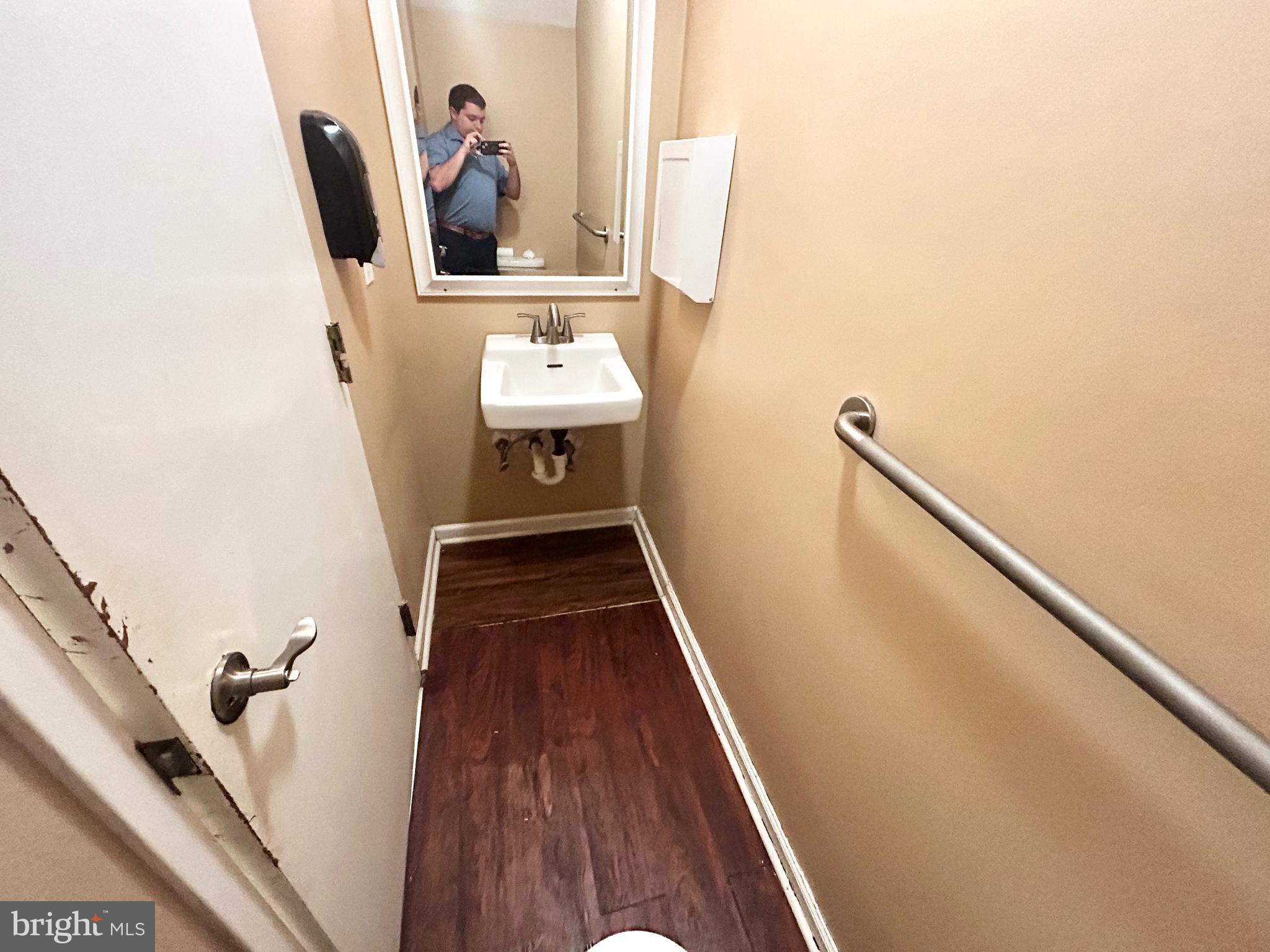 POWELTON VILLAGE - Residential Lease