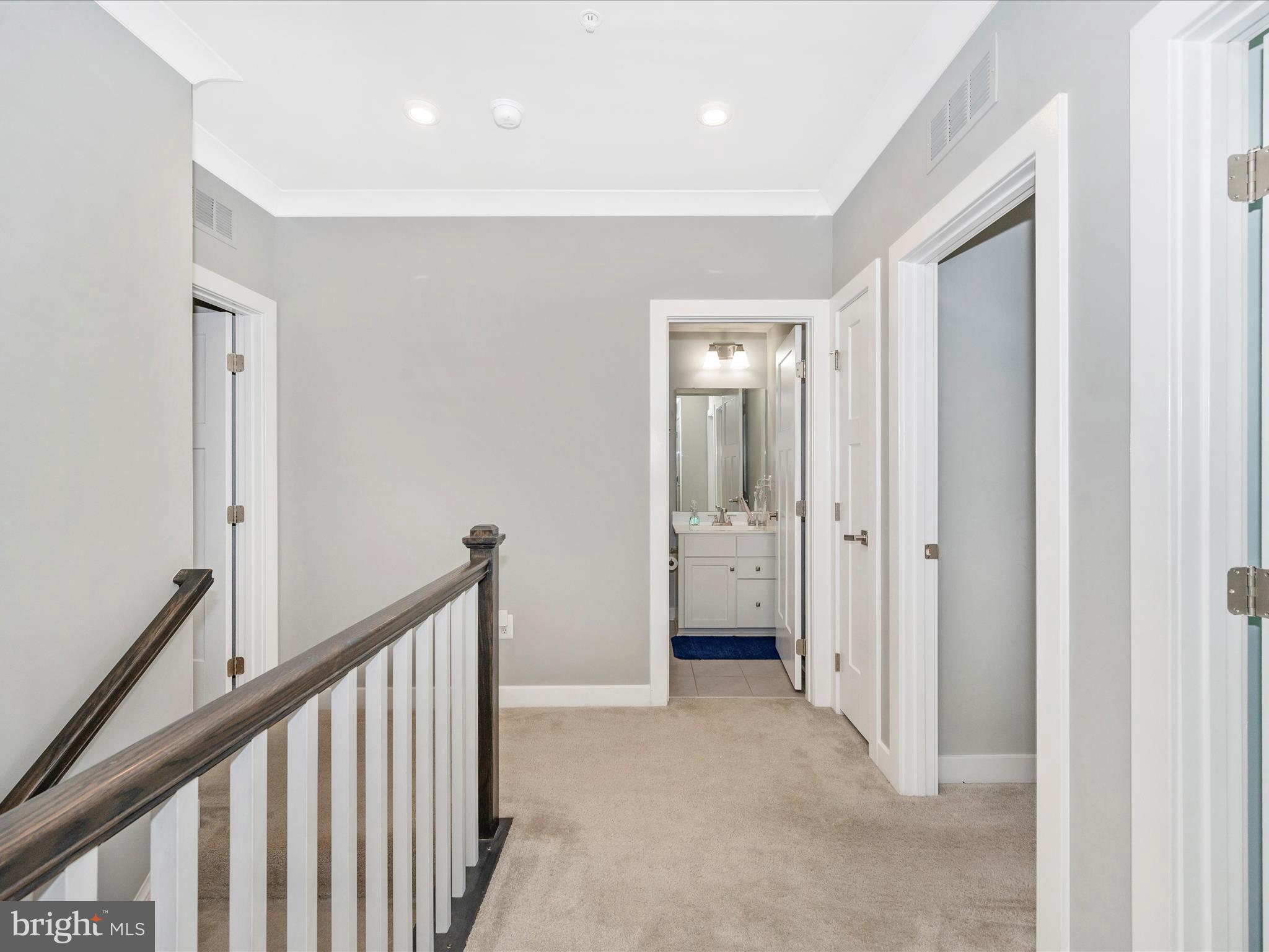 OAKDALE VILLAGE - Residential