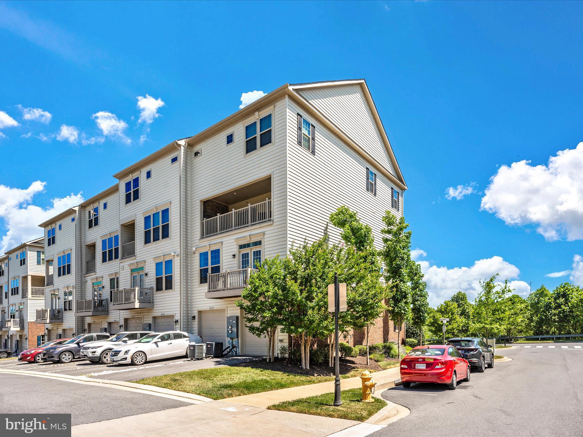 OAKDALE VILLAGE - Residential