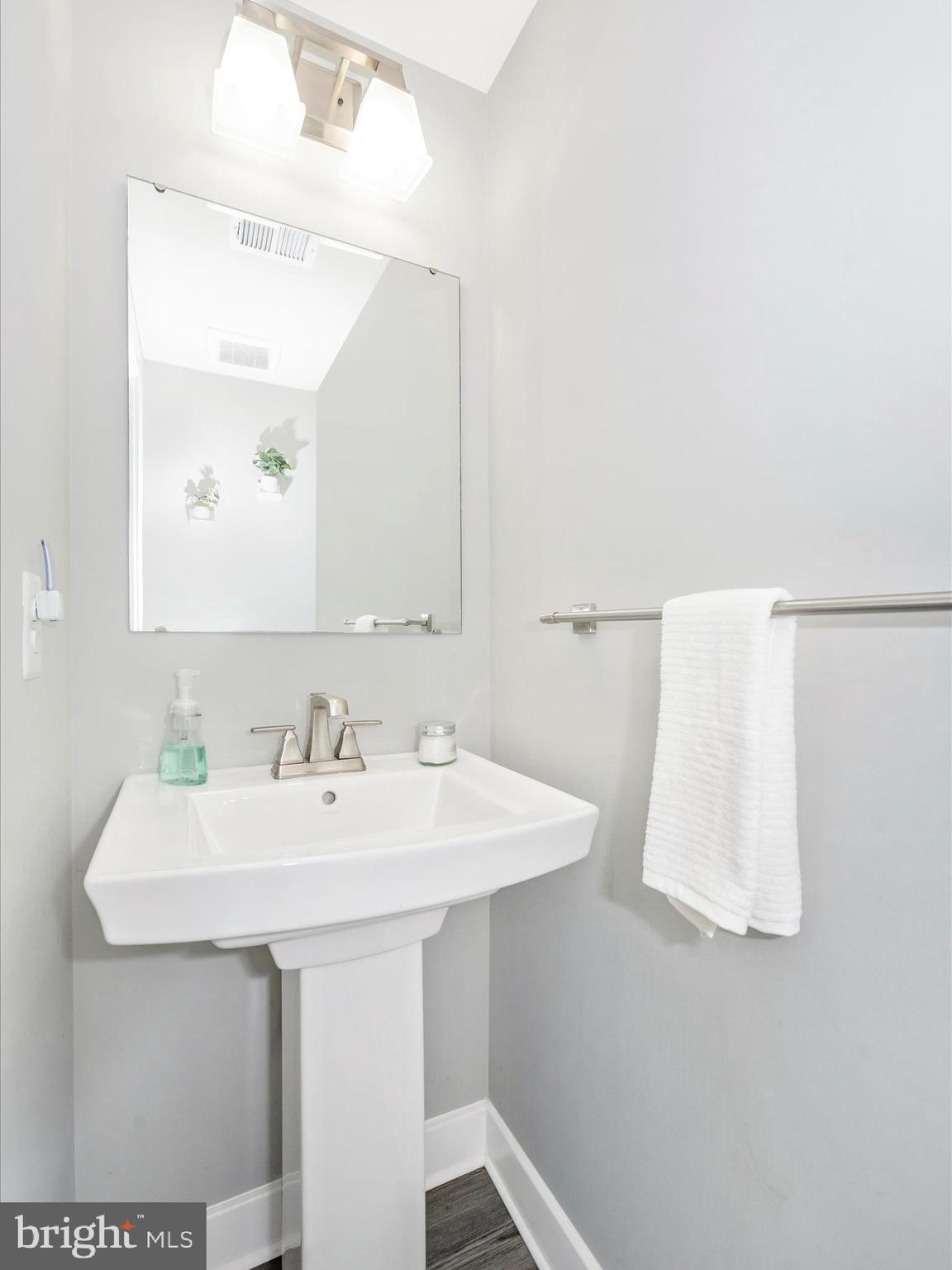 OAKDALE VILLAGE - Residential