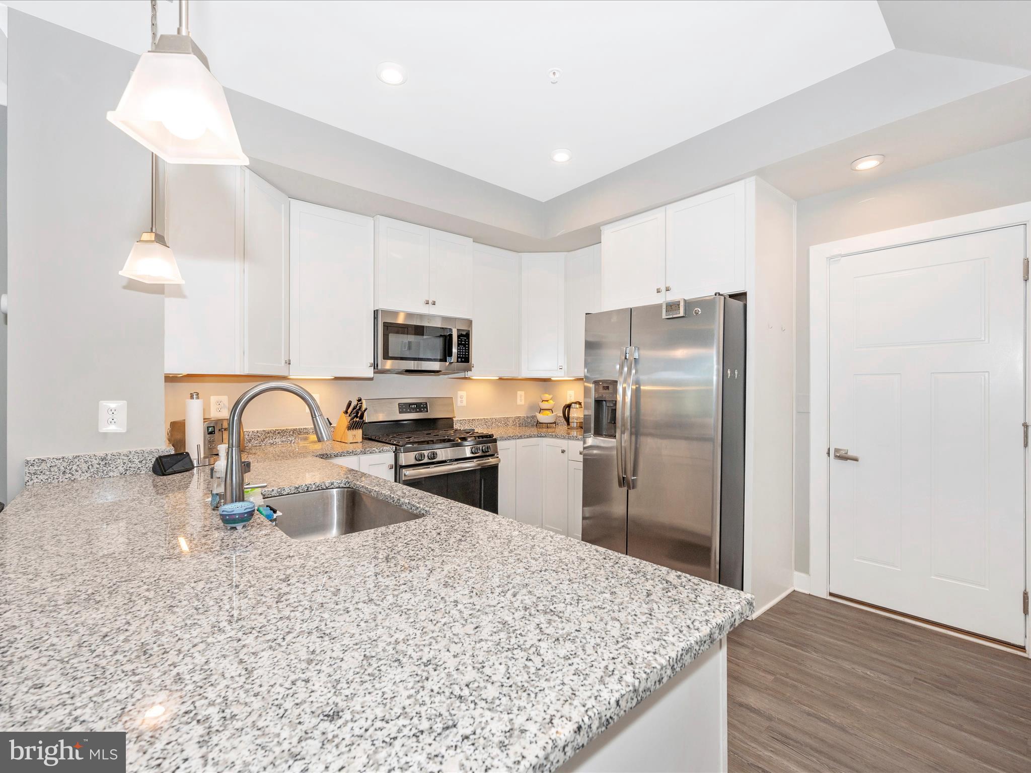 OAKDALE VILLAGE - Residential