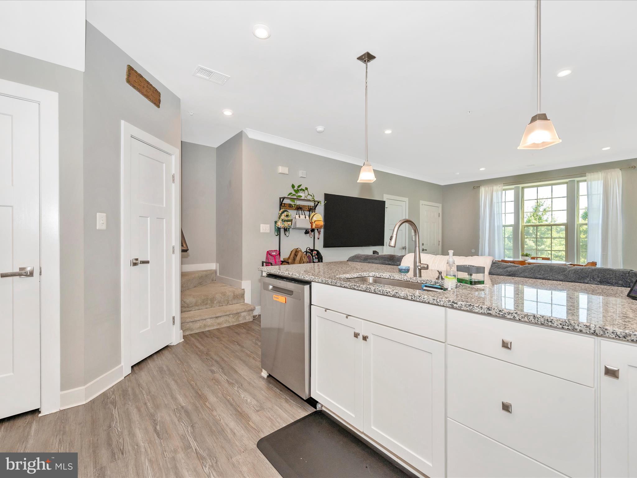 OAKDALE VILLAGE - Residential