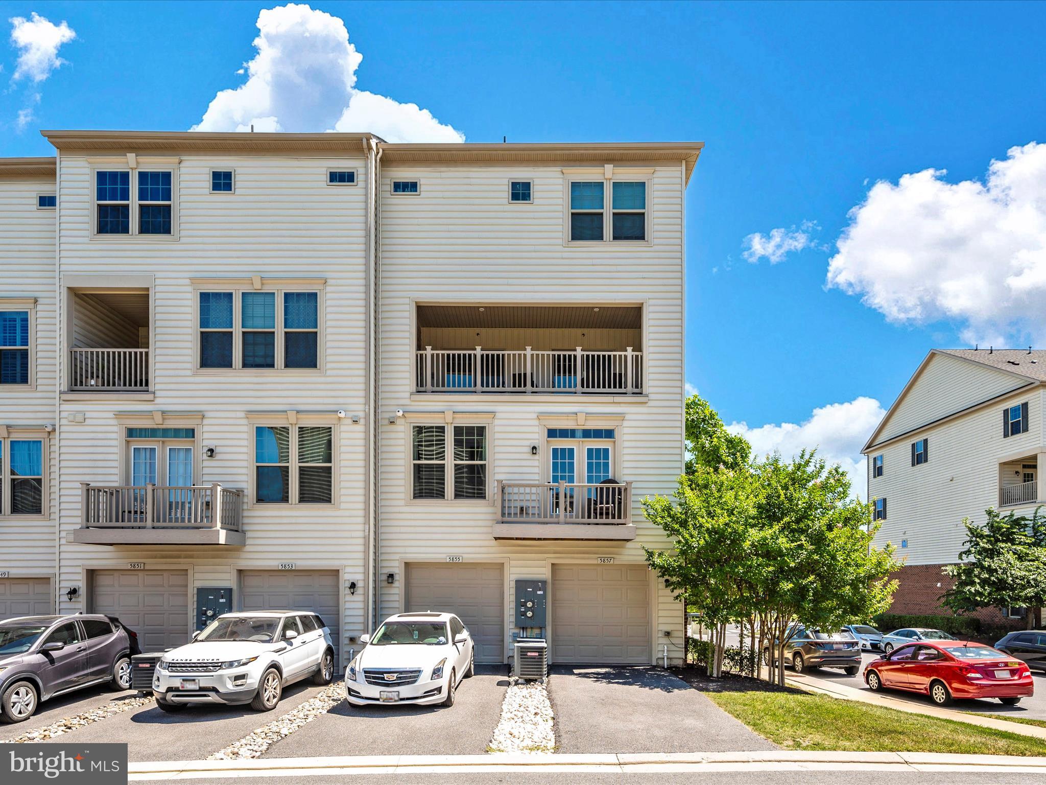 OAKDALE VILLAGE - Residential