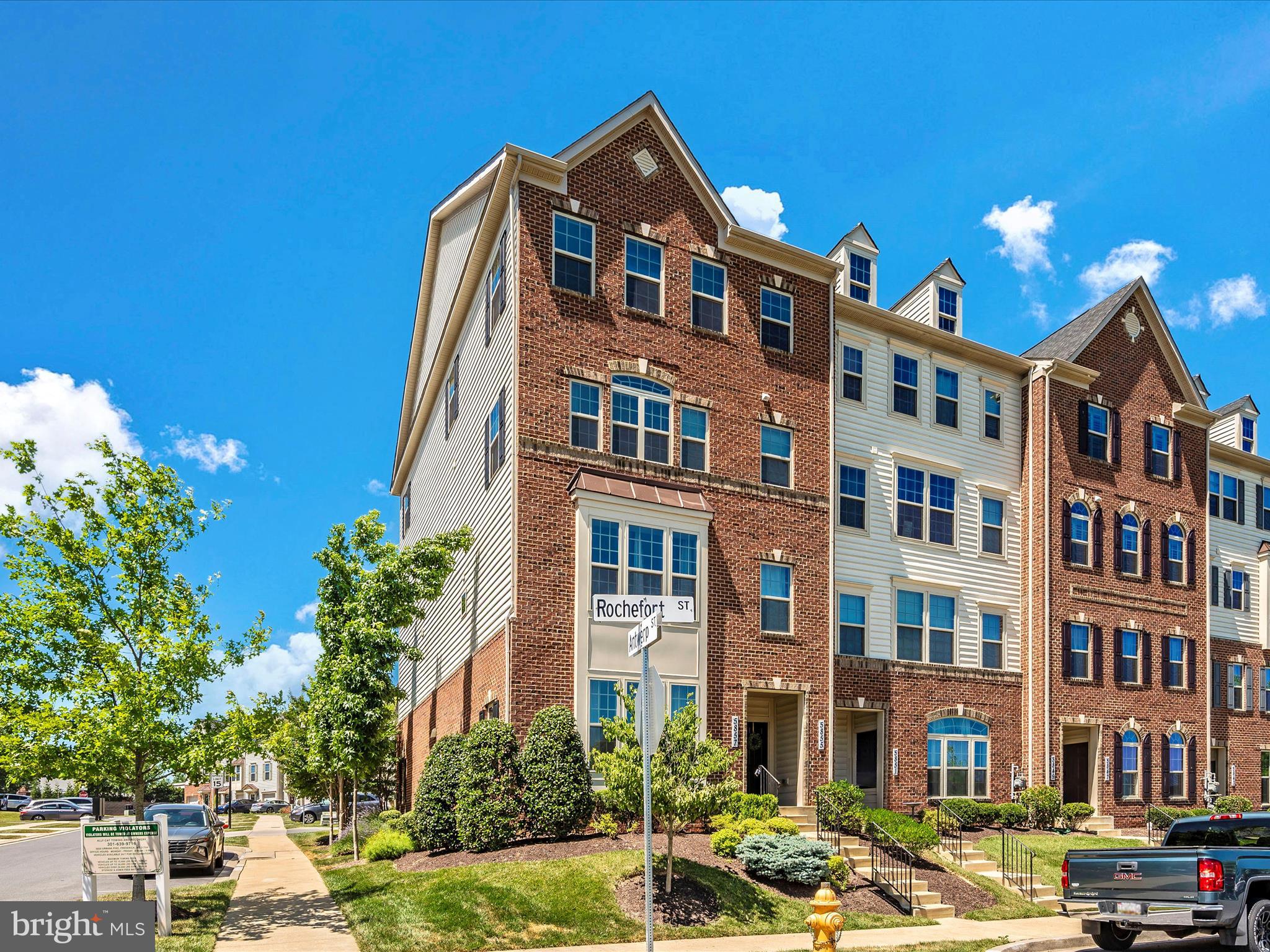 OAKDALE VILLAGE - Residential