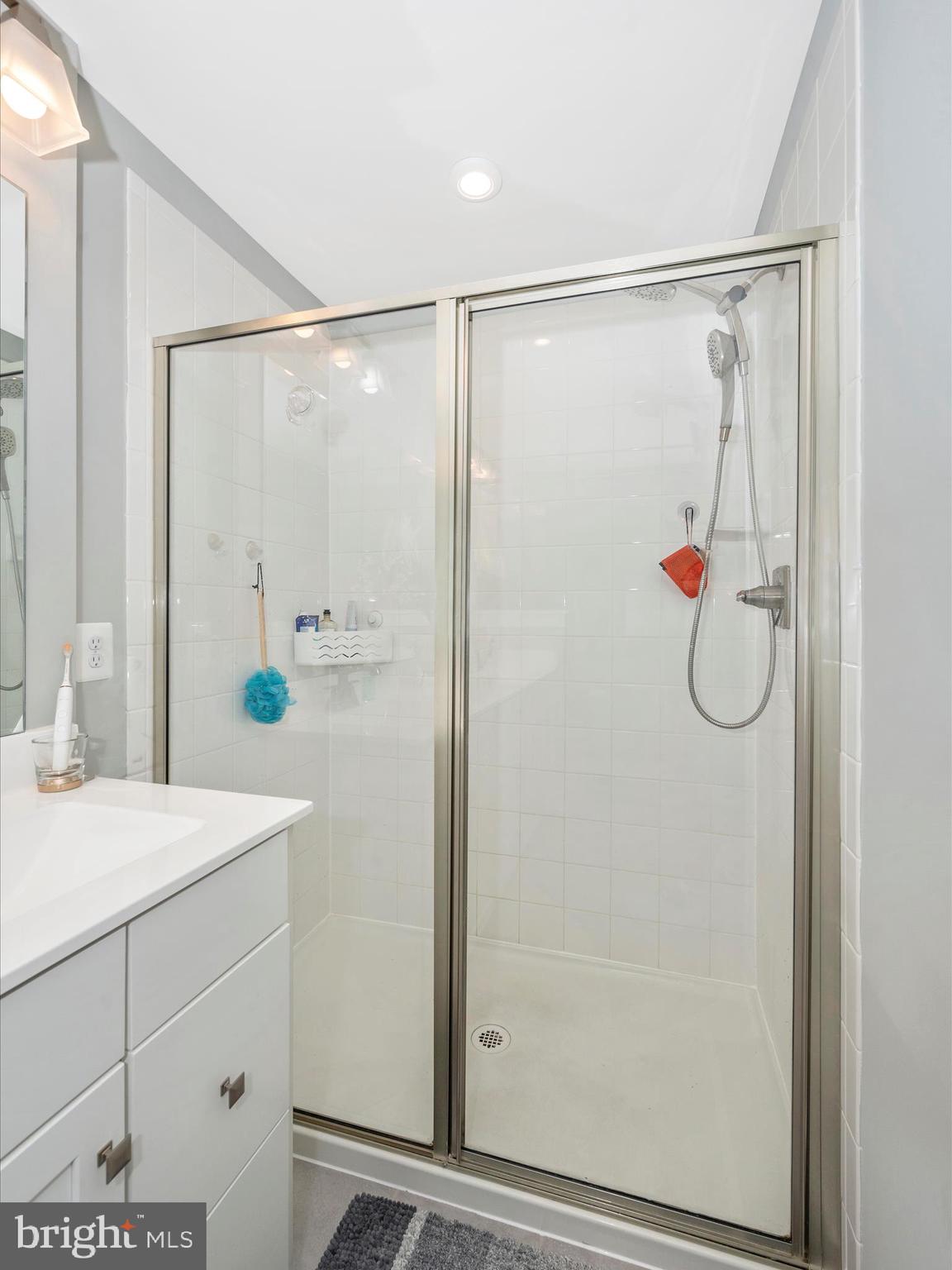 OAKDALE VILLAGE - Residential