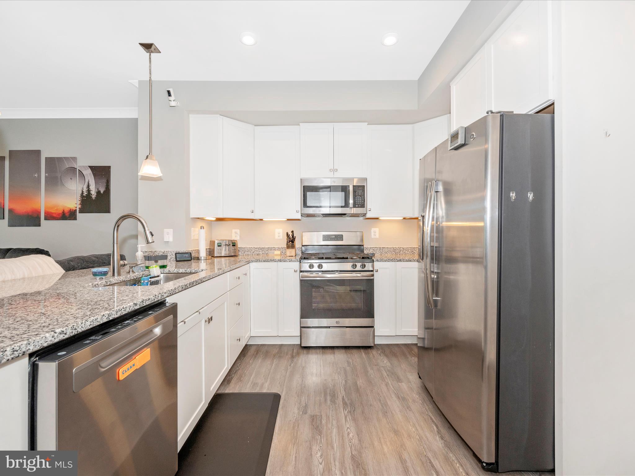 OAKDALE VILLAGE - Residential