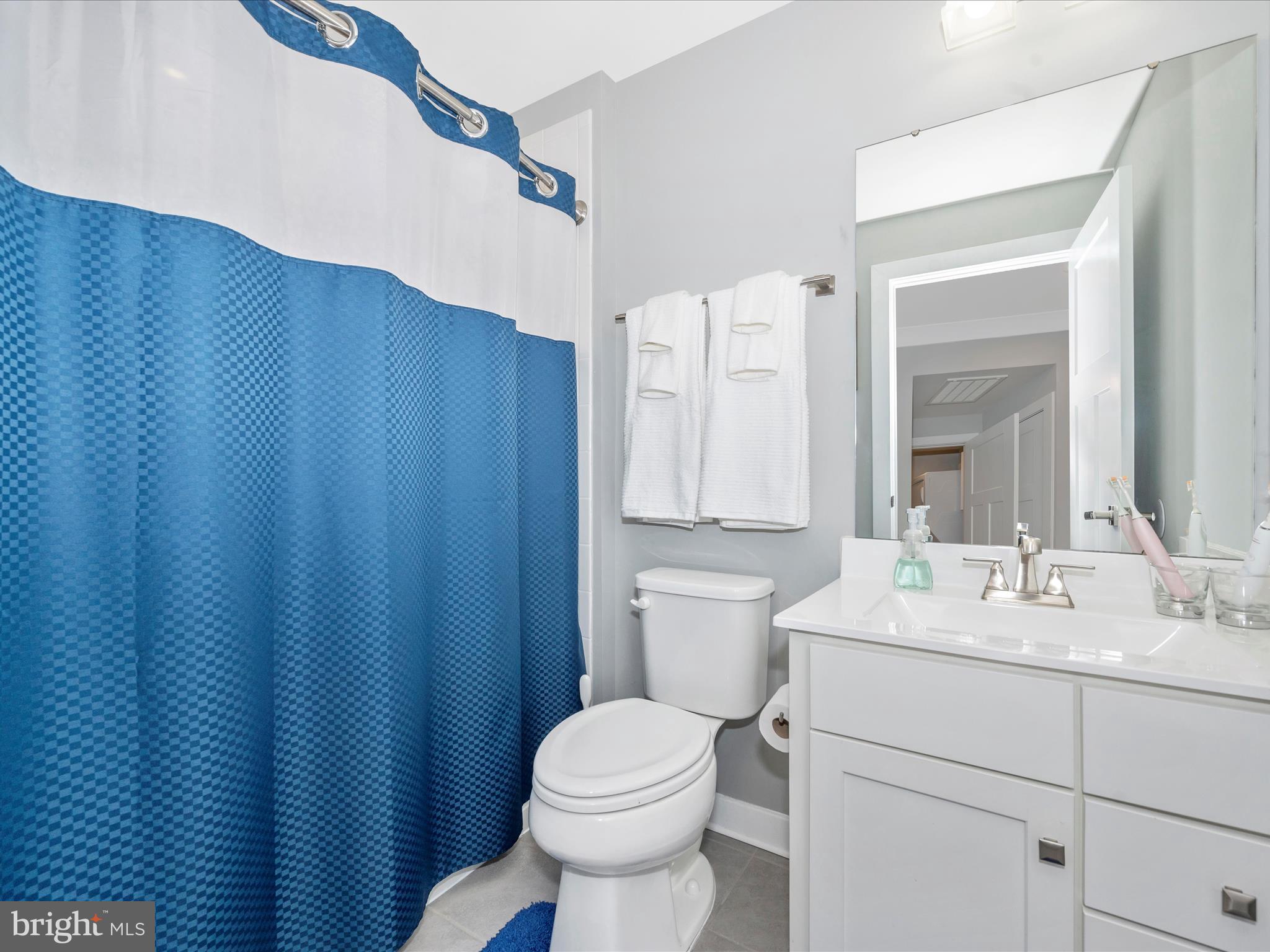 OAKDALE VILLAGE - Residential