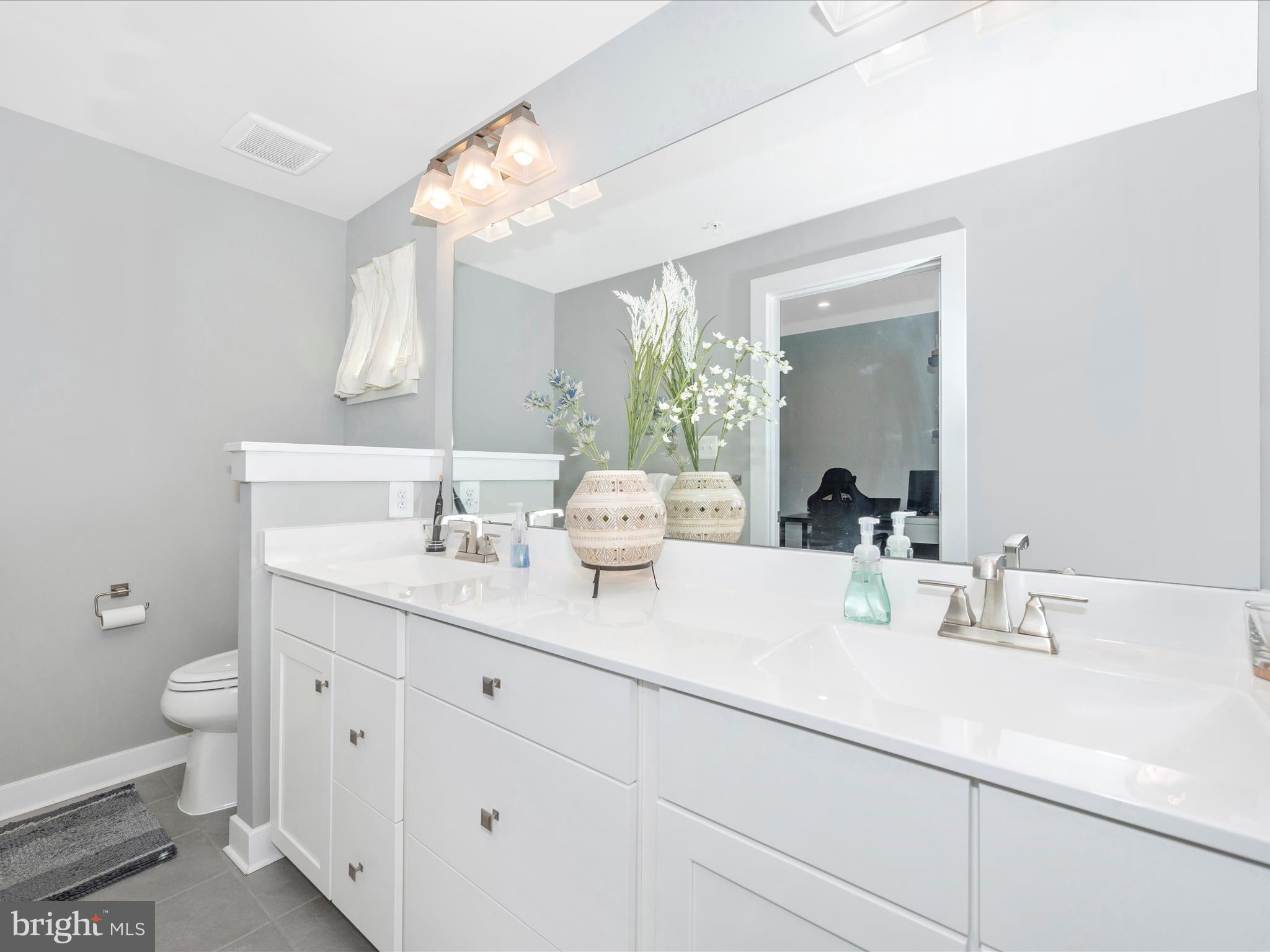 OAKDALE VILLAGE - Residential