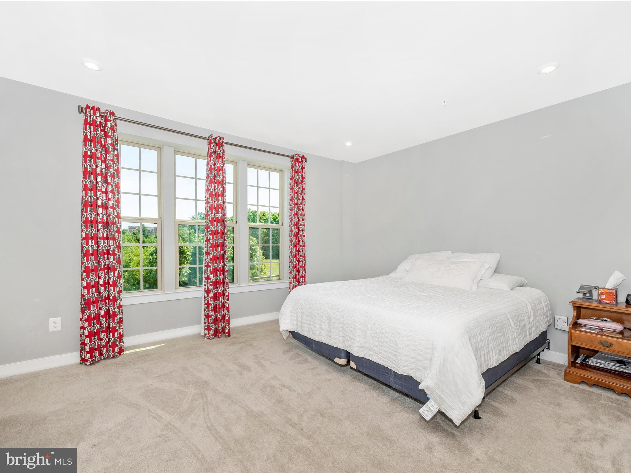 OAKDALE VILLAGE - Residential