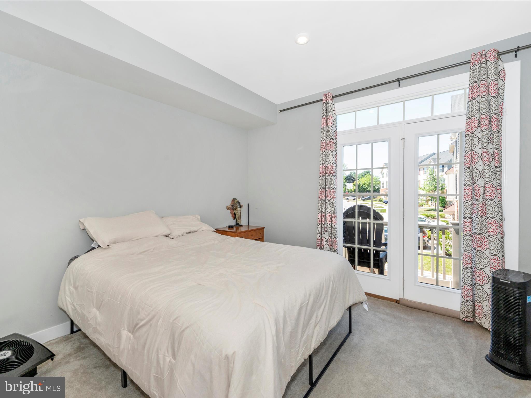 OAKDALE VILLAGE - Residential