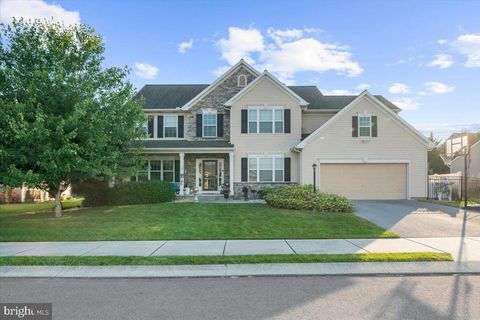 Photo of 82 Summerlyn Drive, Ephrata, PA 17522 (MLS # PALA2052500)