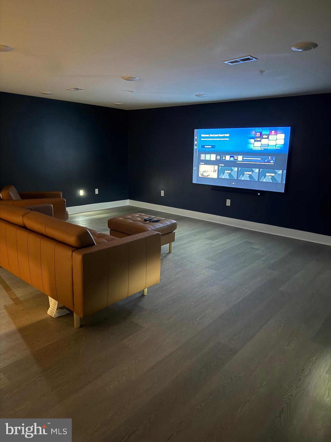 ROXBOROUGH - Residential Lease