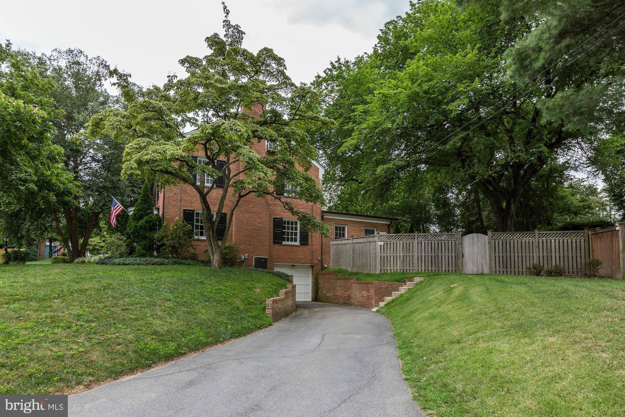 CHEVY CHASE - Residential