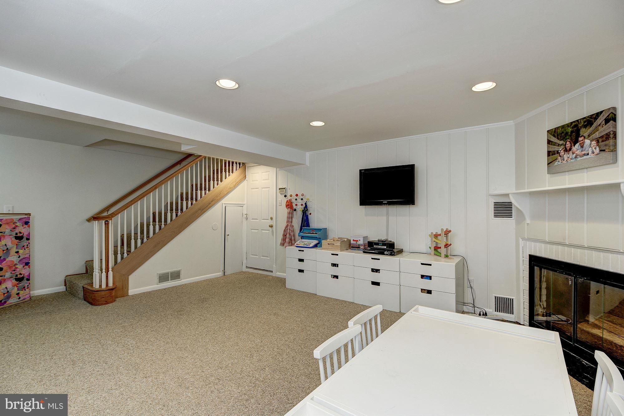 CHEVY CHASE - Residential