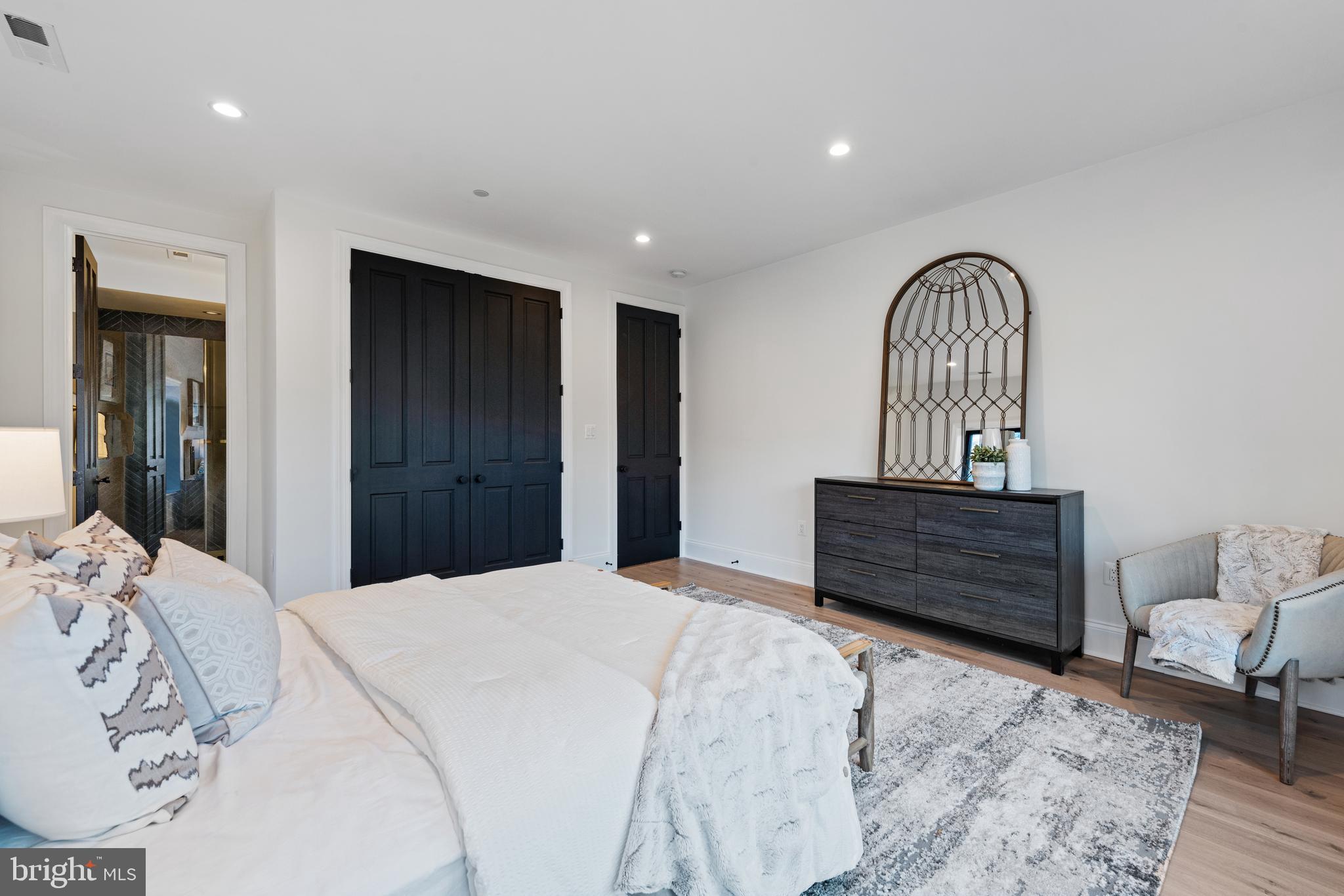 BARNABY WOODS - Residential