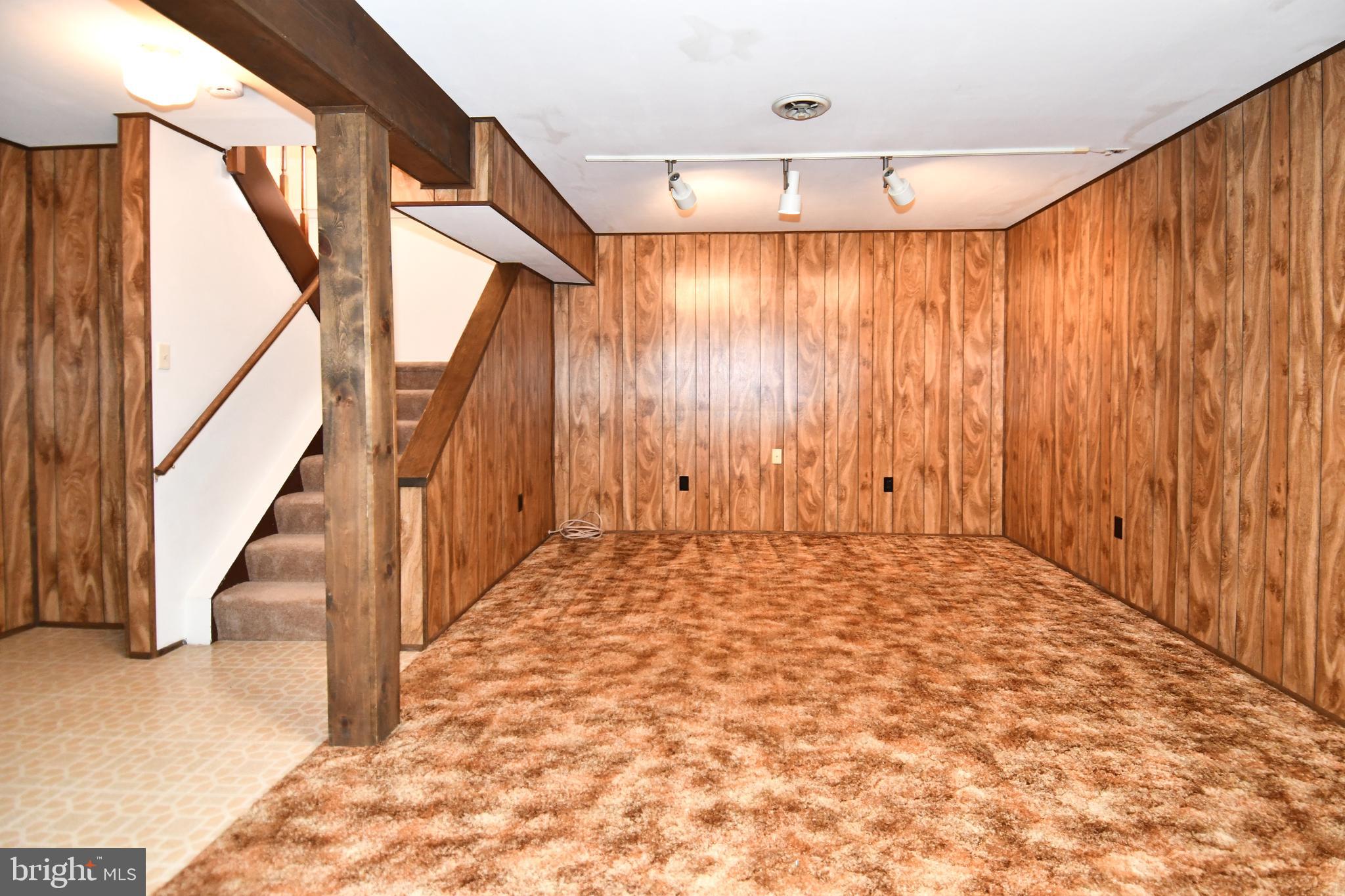 BURKE VILLAGE - Residential