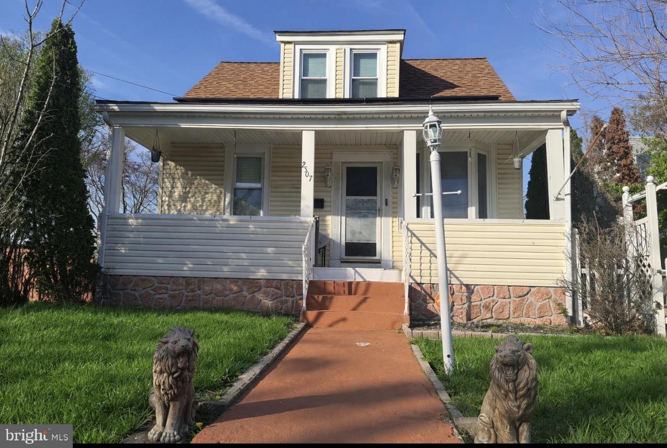 2507 COLUMBIA AVENUE