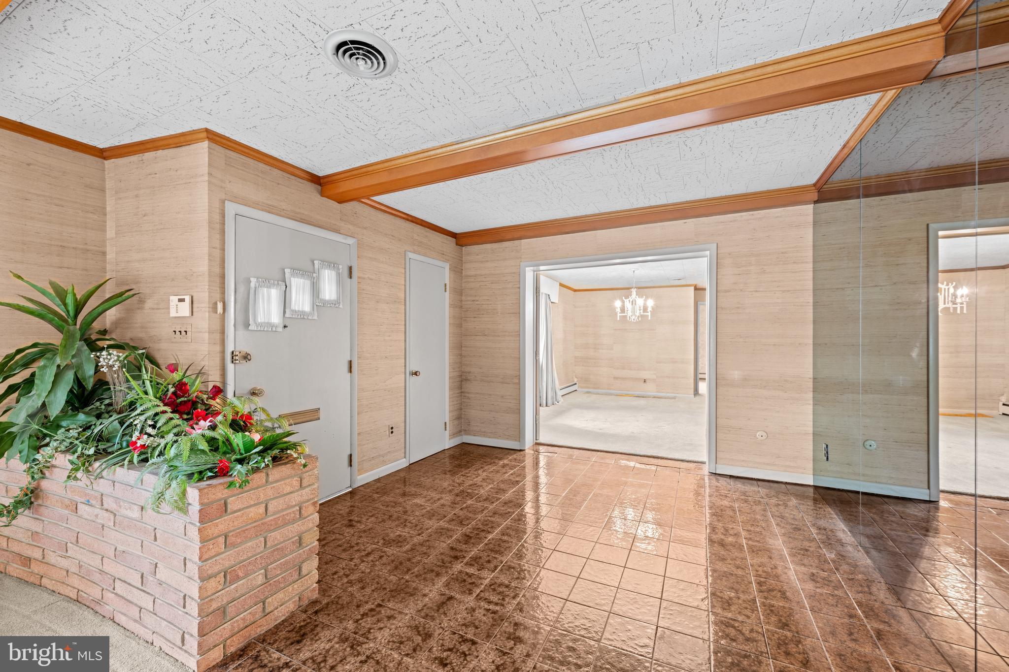 KENSINGTON ESTATES - Residential