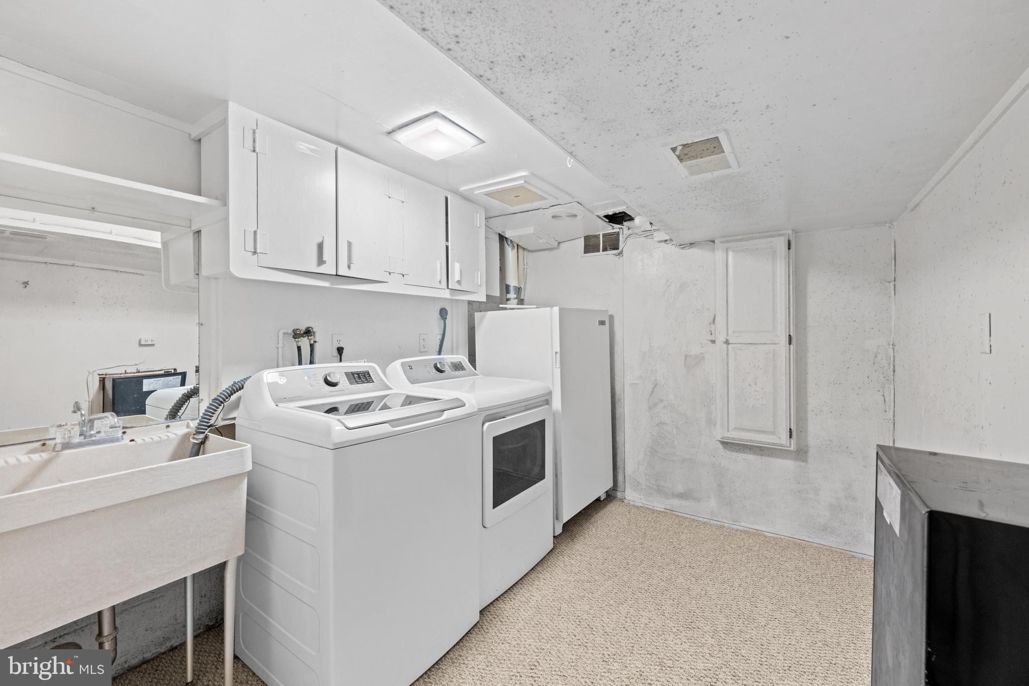 KENSINGTON ESTATES - Residential