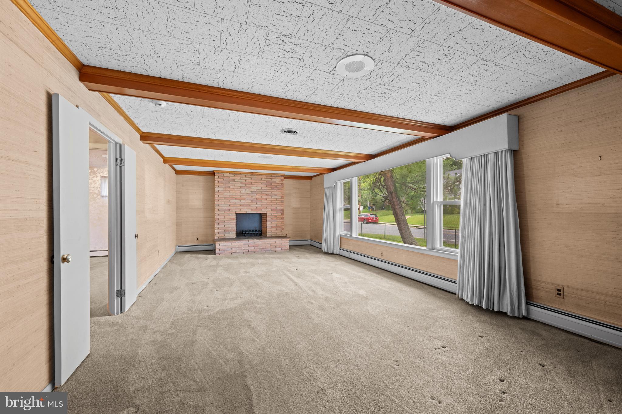 KENSINGTON ESTATES - Residential