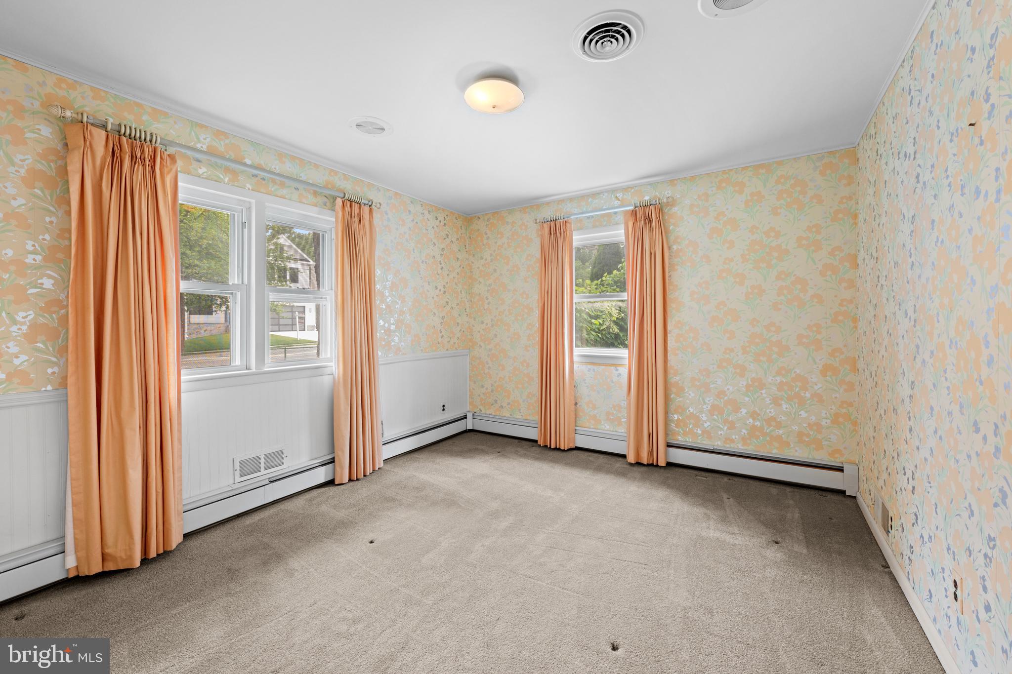 KENSINGTON ESTATES - Residential