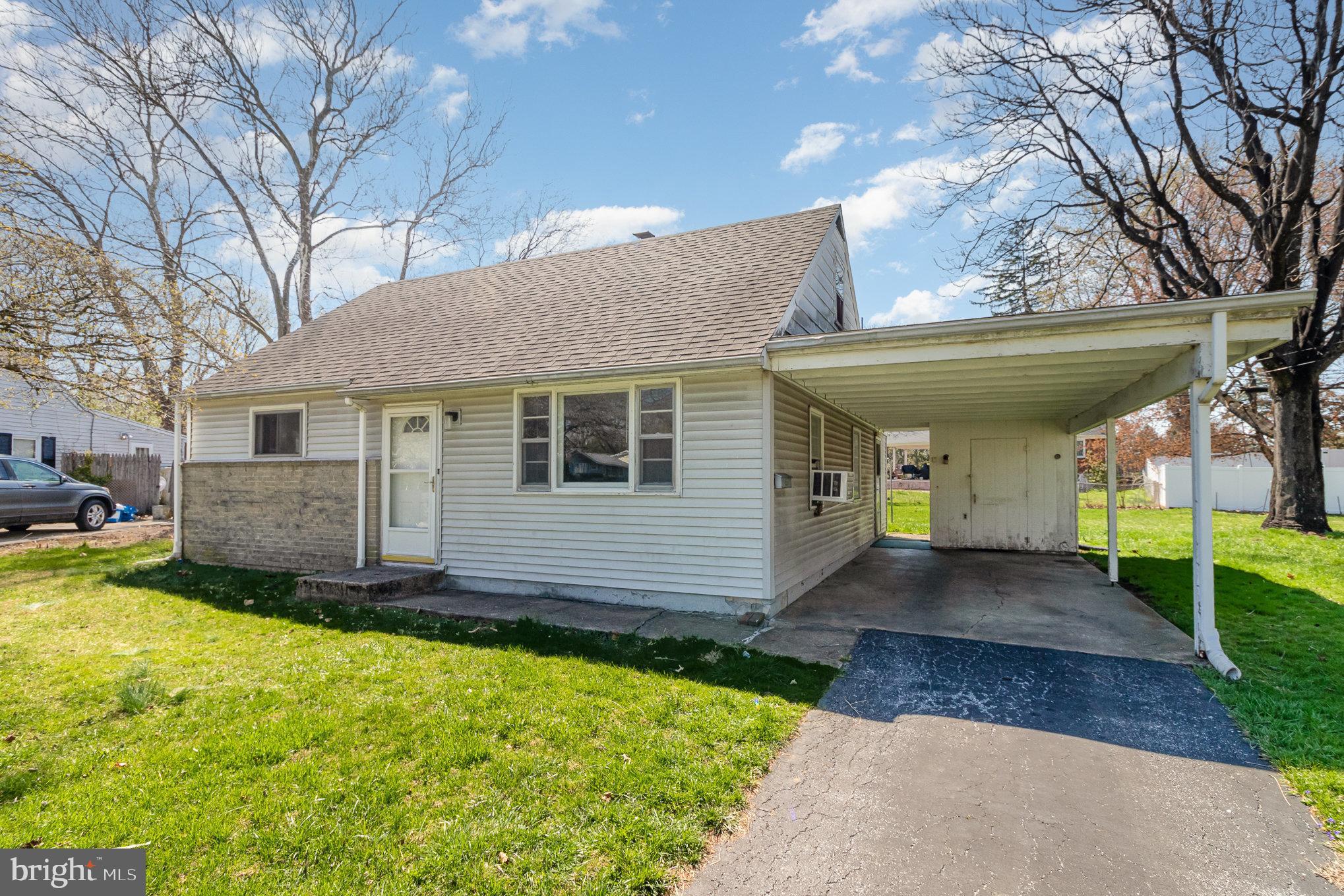 DELBROOK MANOR - Residential