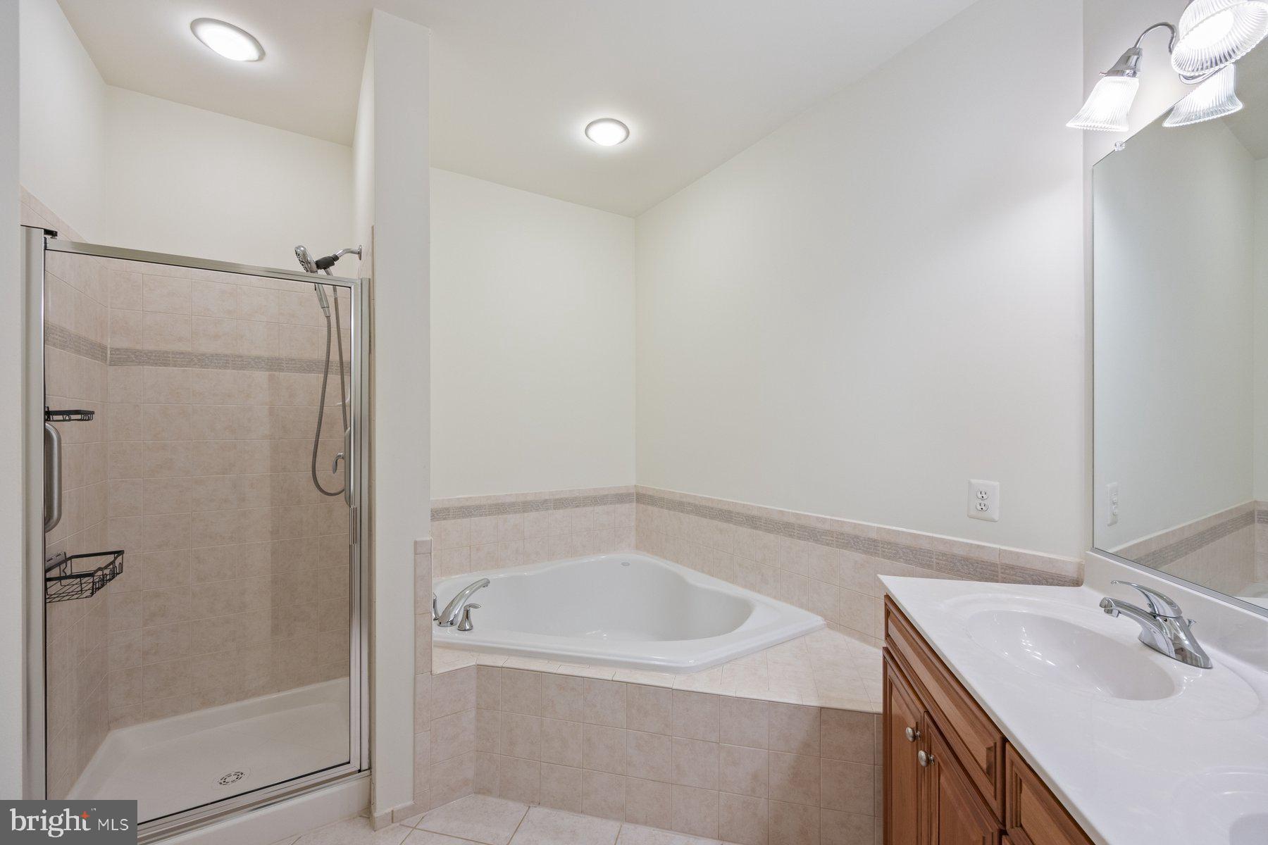 PINES OF LAUREL-PLAT 13- - Residential