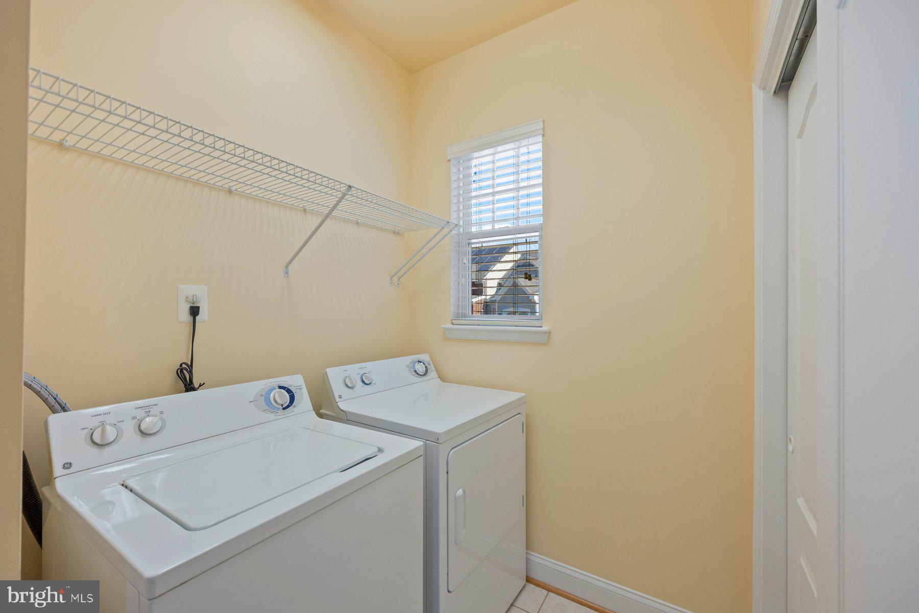 PINES OF LAUREL-PLAT 13- - Residential