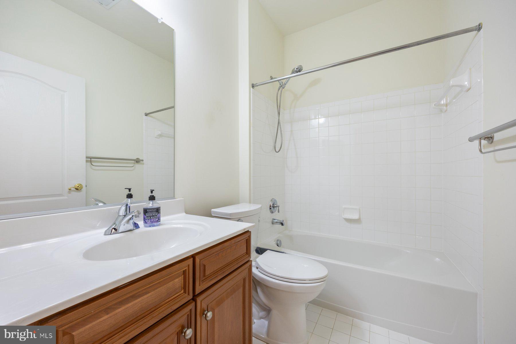 PINES OF LAUREL-PLAT 13- - Residential