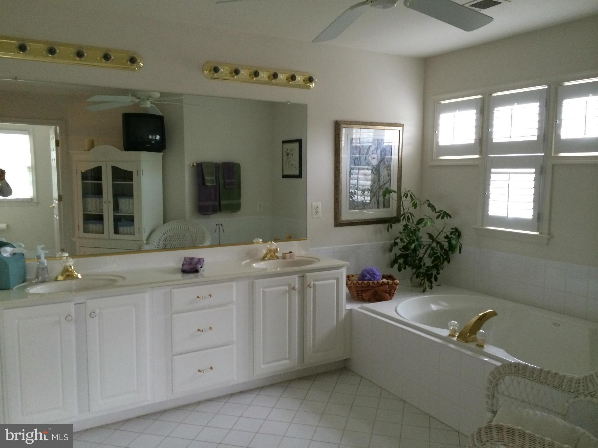 GLENMORE - Residential