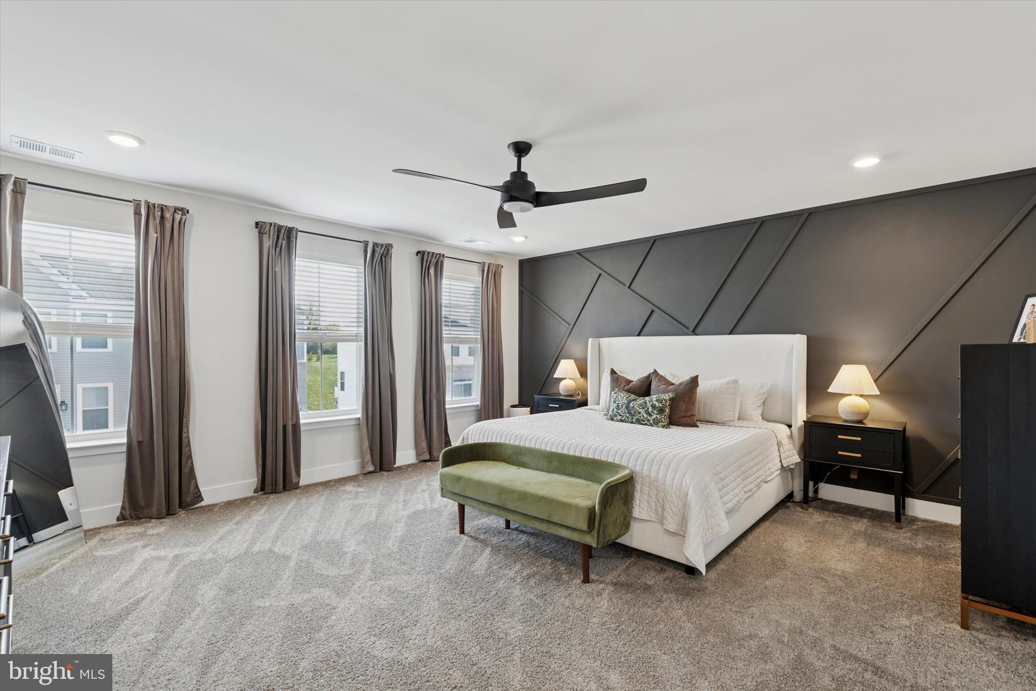 STEELPOINTE - Residential