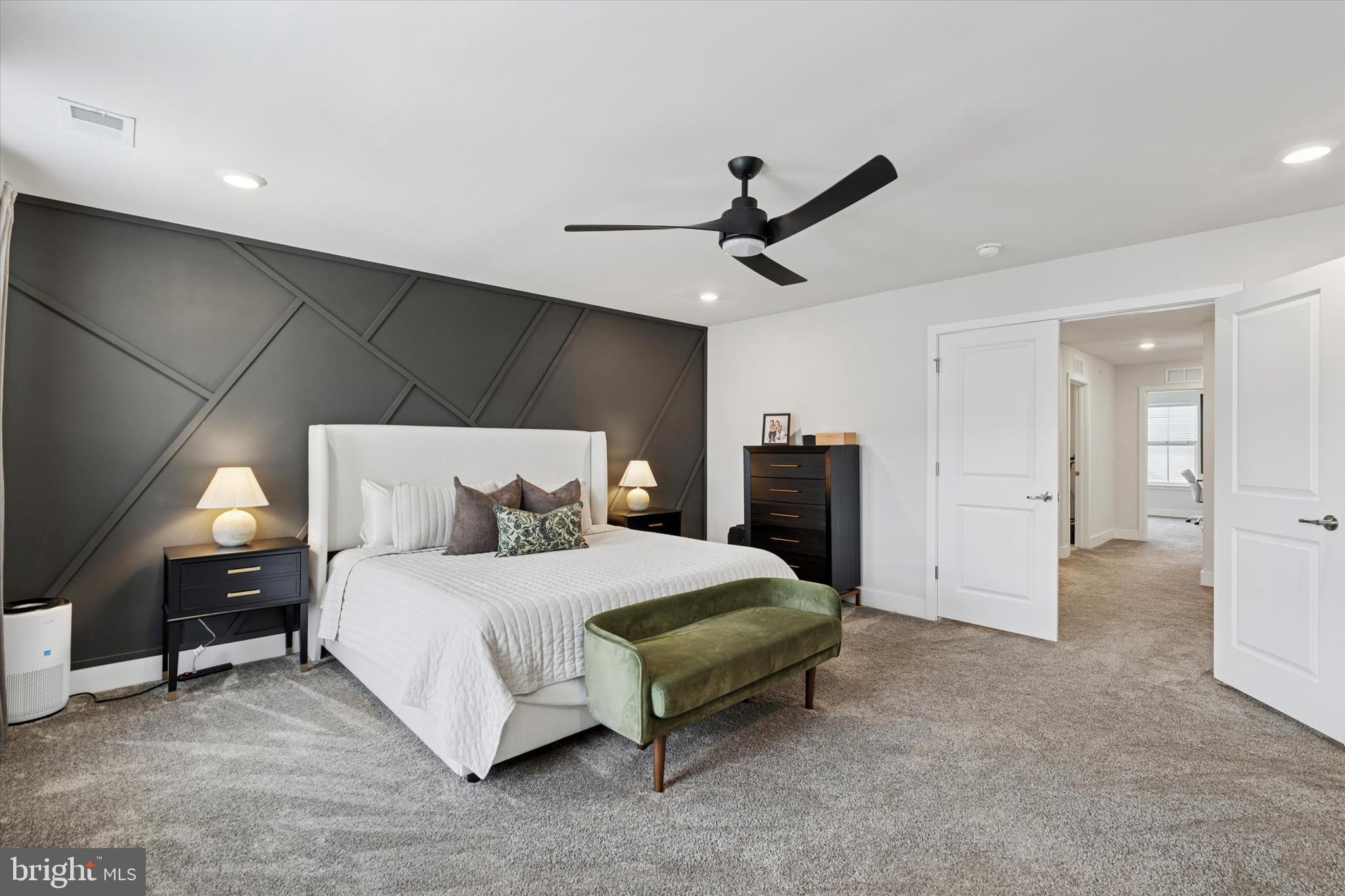 STEELPOINTE - Residential