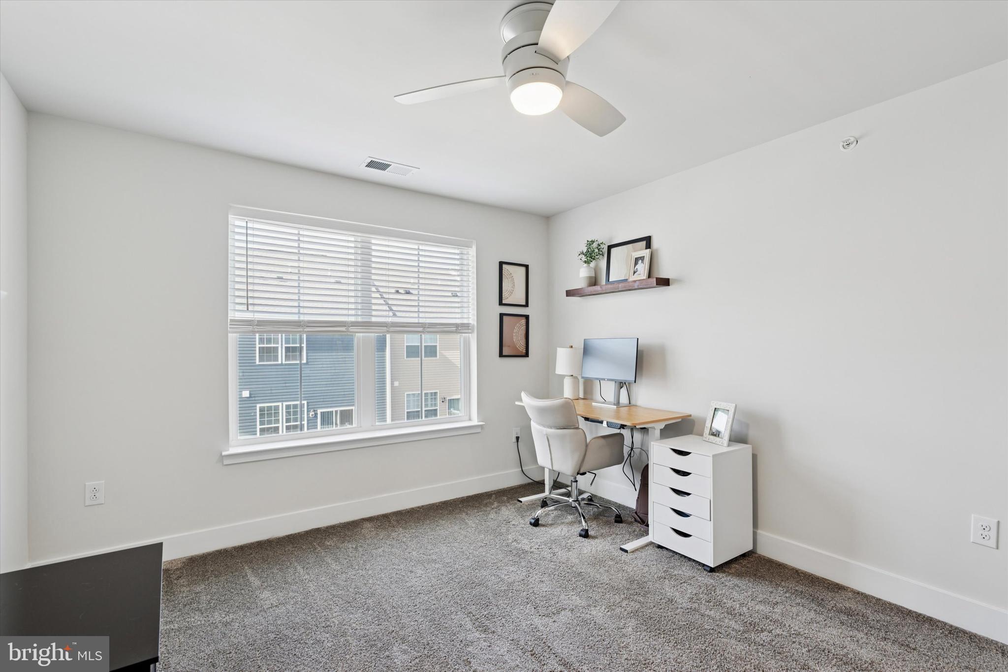 STEELPOINTE - Residential