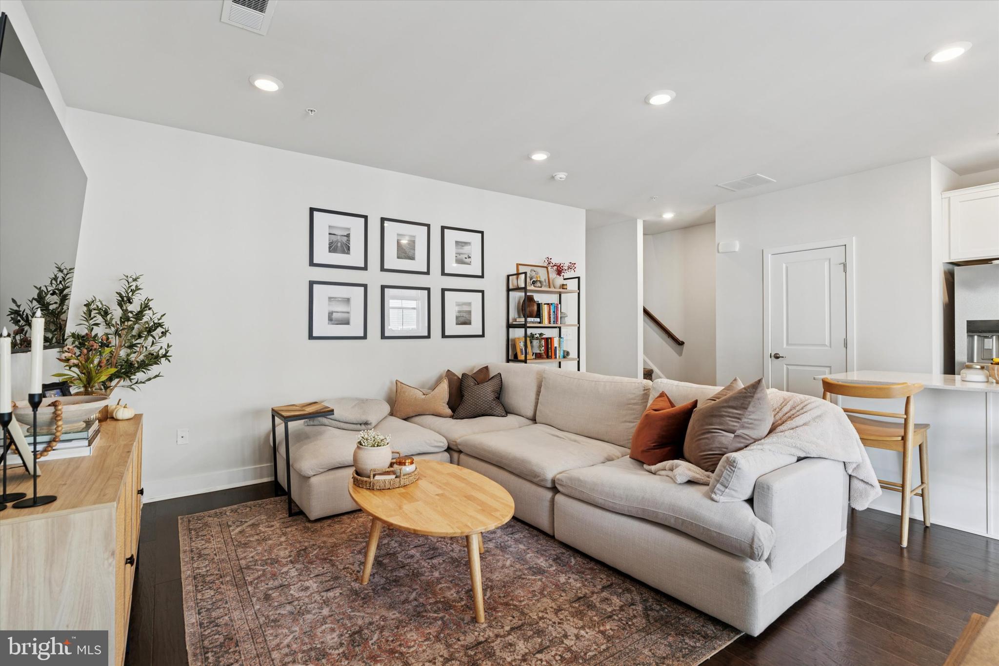 STEELPOINTE - Residential